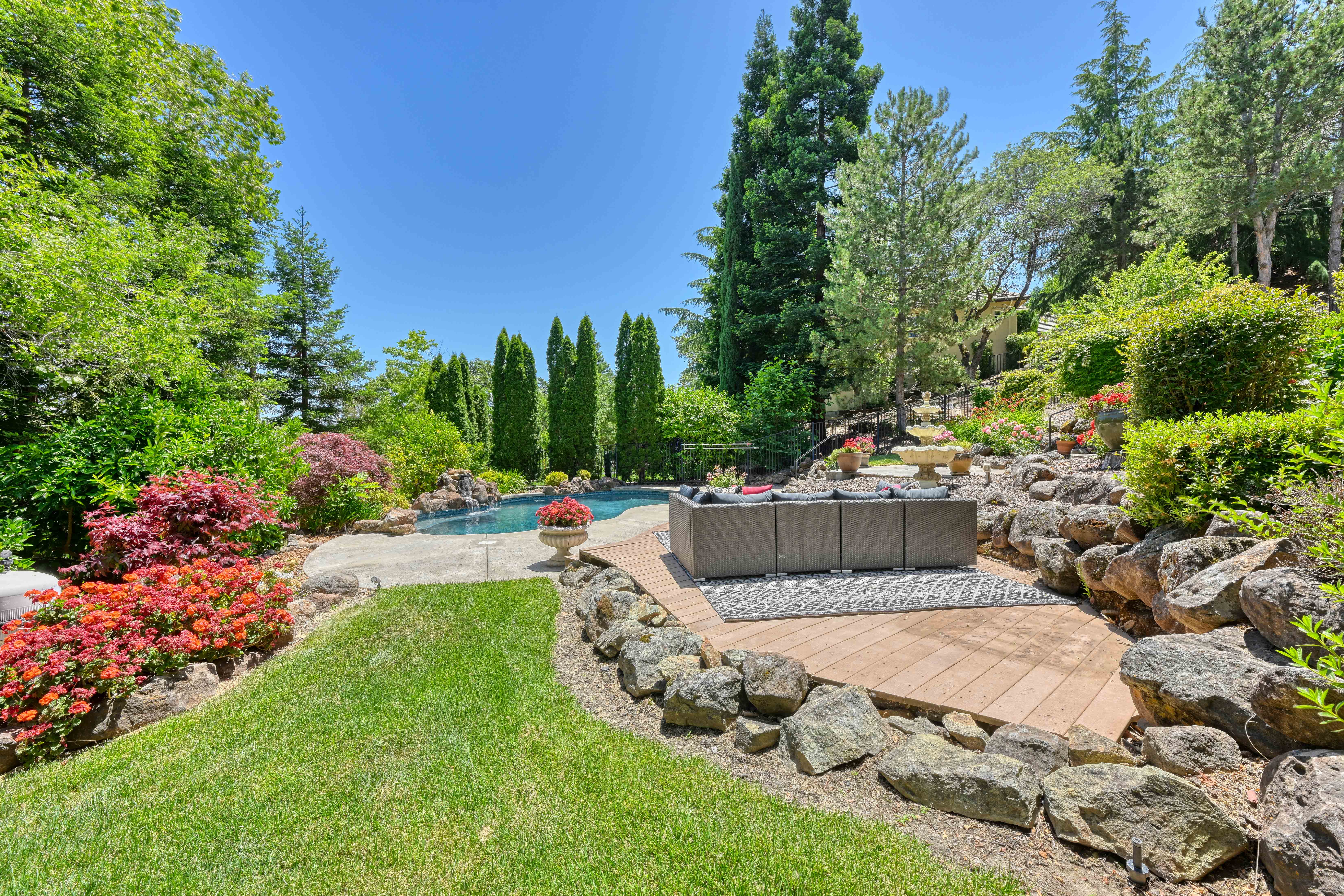 3205 Warren Lane 