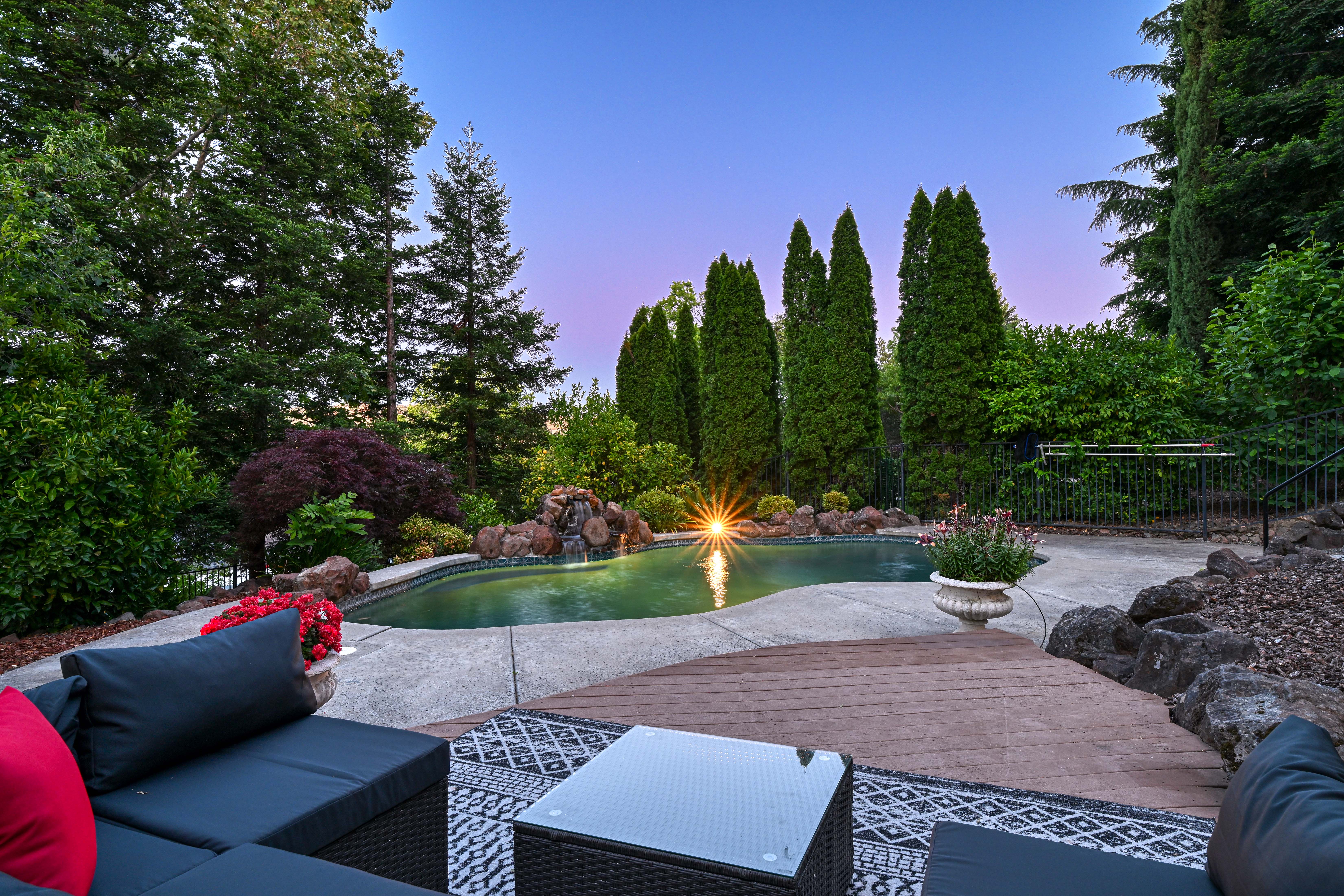 3205 Warren Lane 
