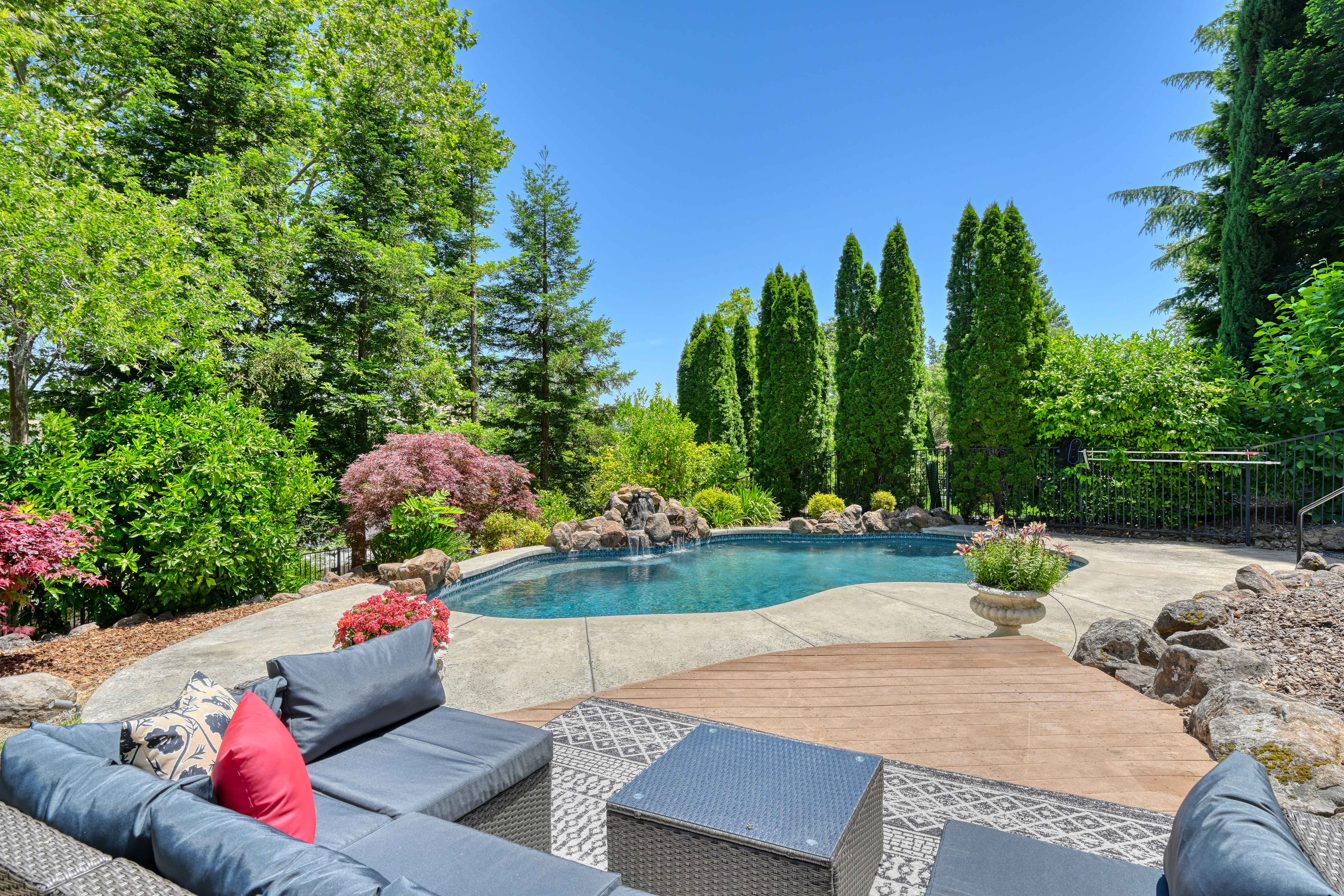 3205 Warren Lane 