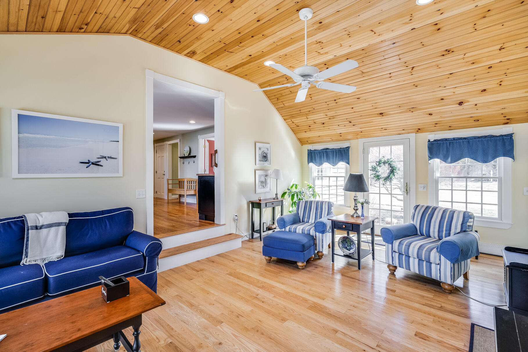 30 Beach Road 