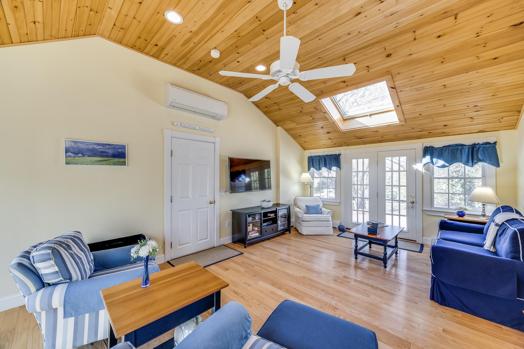 30 Beach Road 