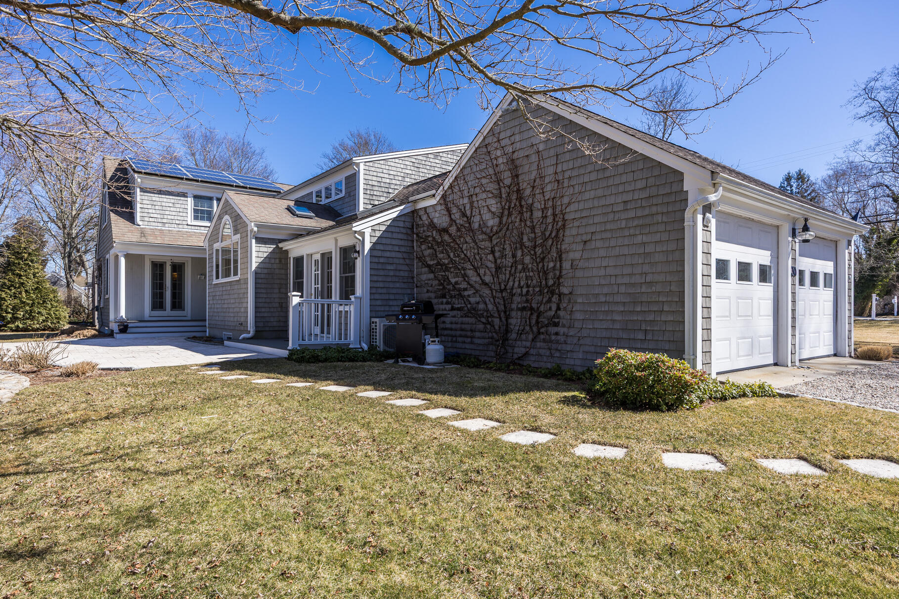 30 Beach Road 