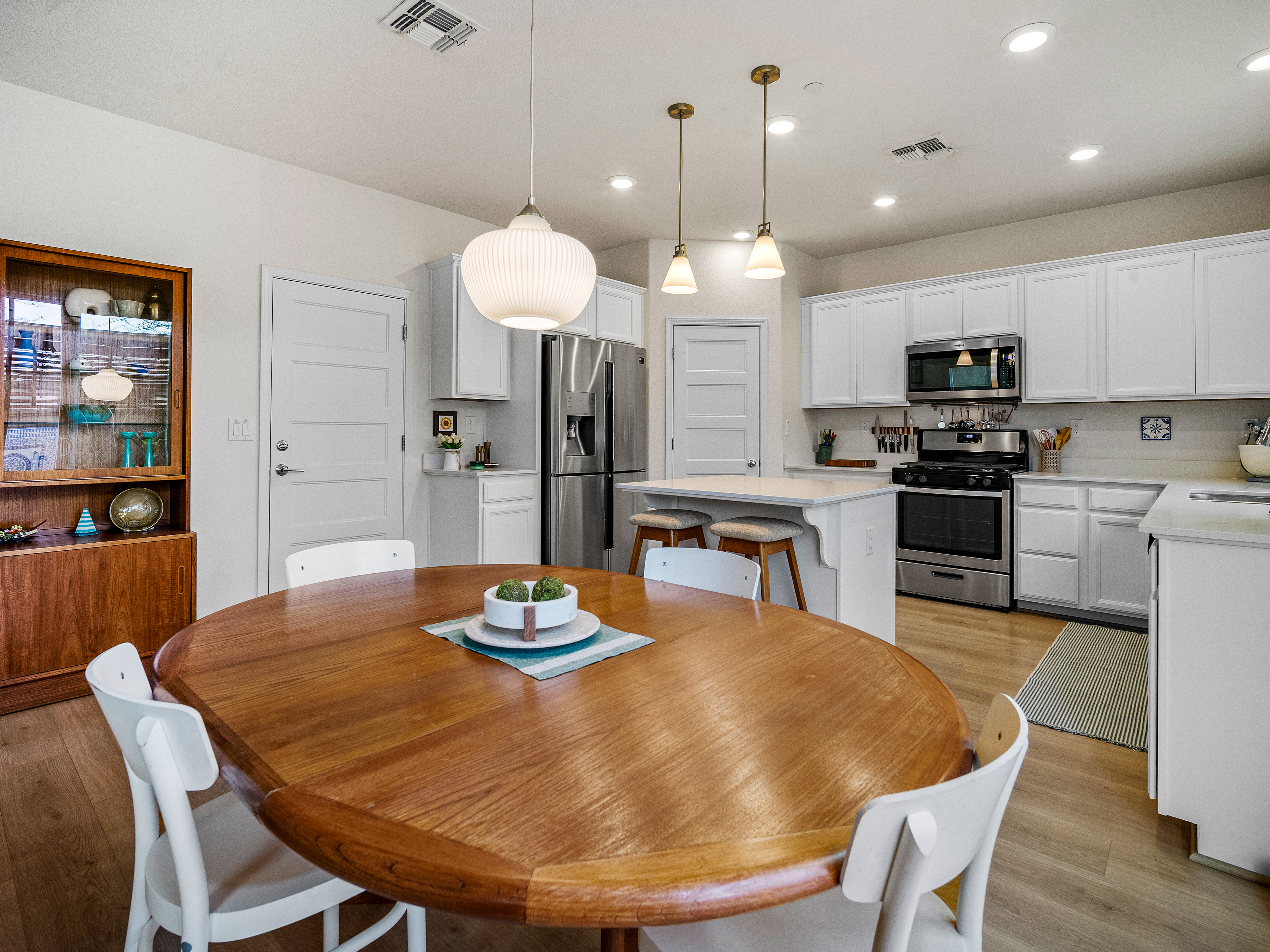 6128 Mehrten Circle 