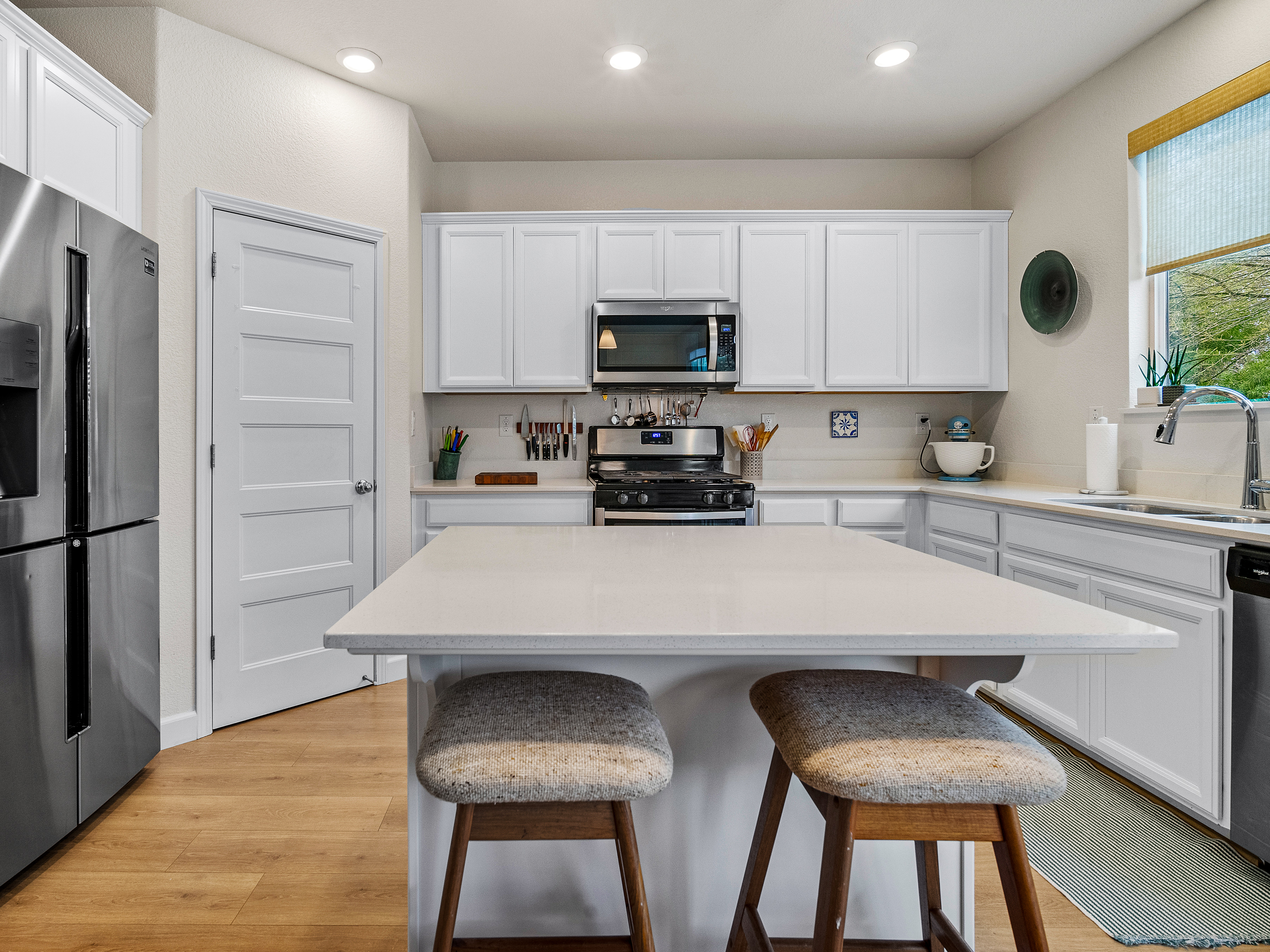 6128 Mehrten Circle 