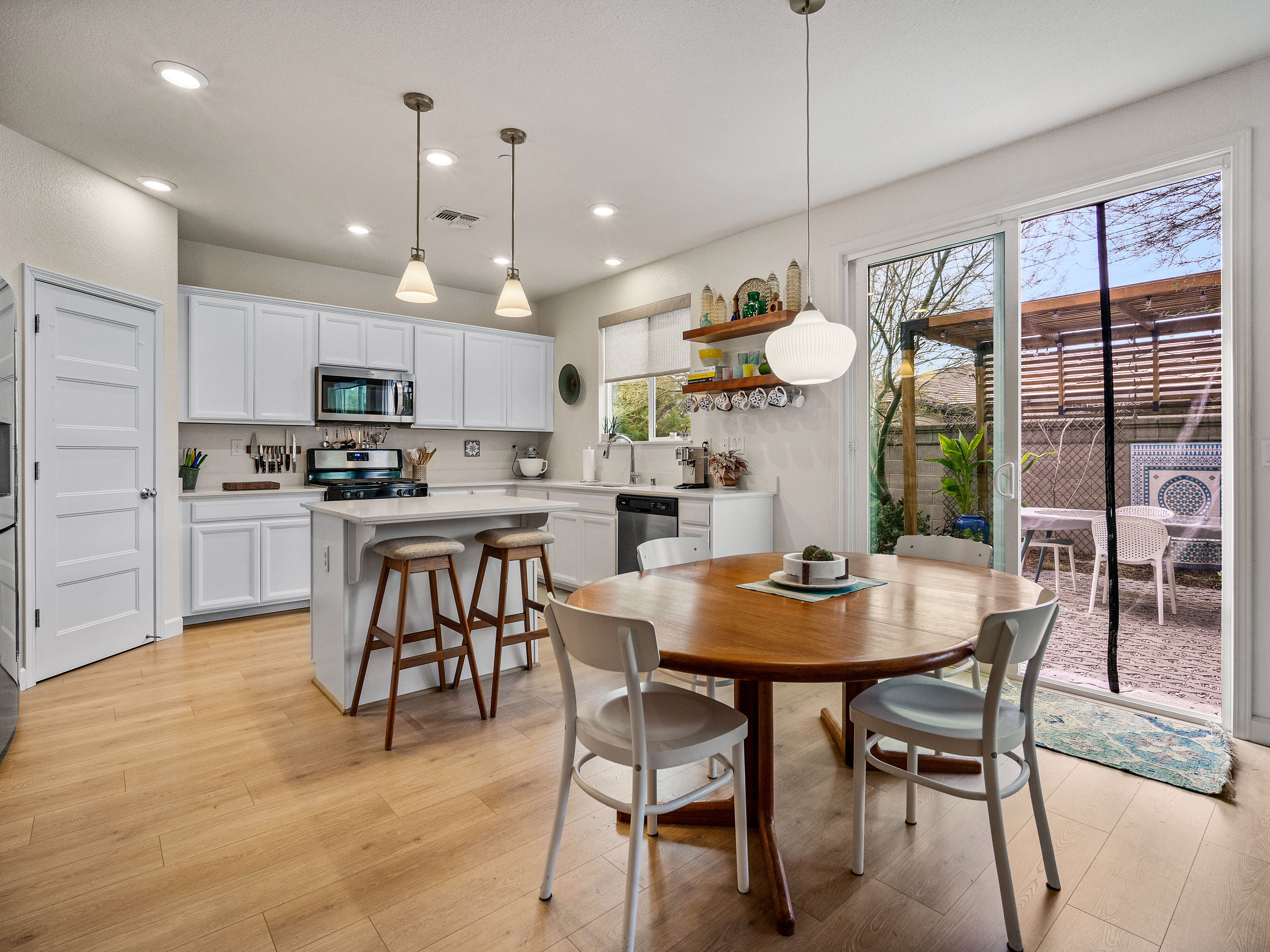 6128 Mehrten Circle 