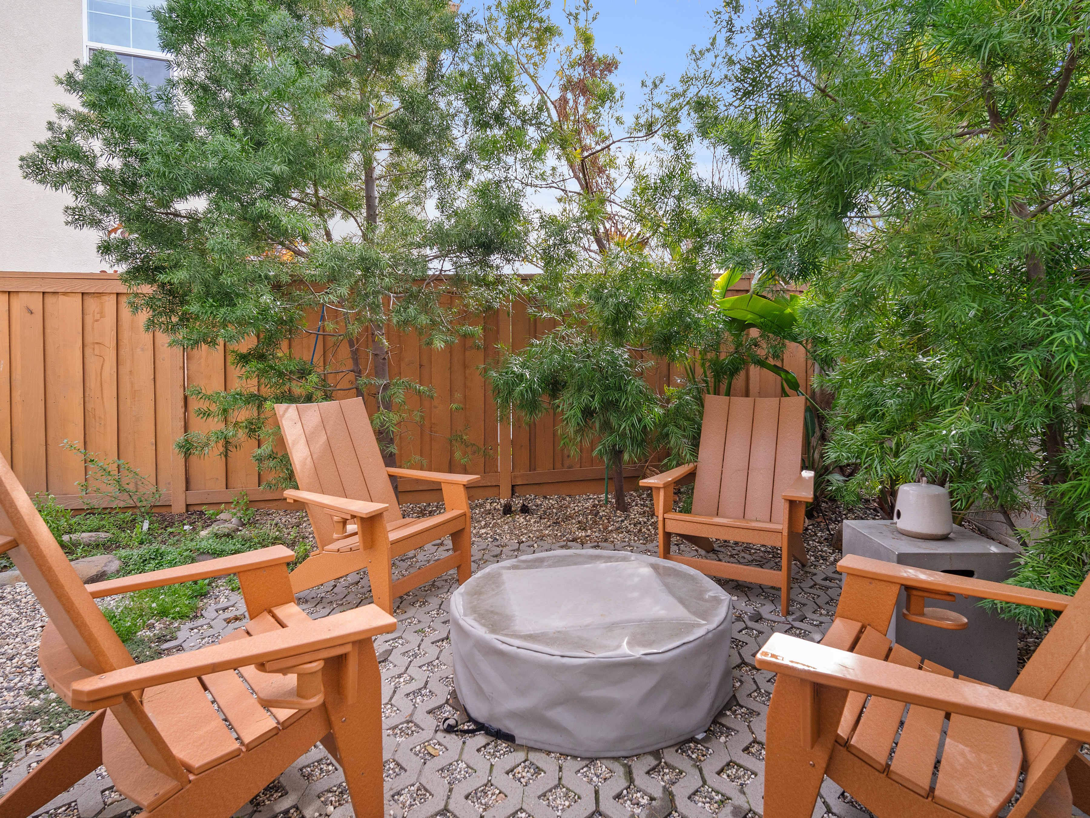6128 Mehrten Circle 
