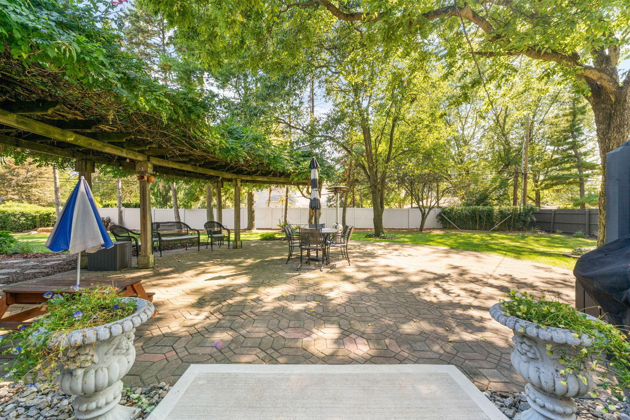 3715 Henderson Road