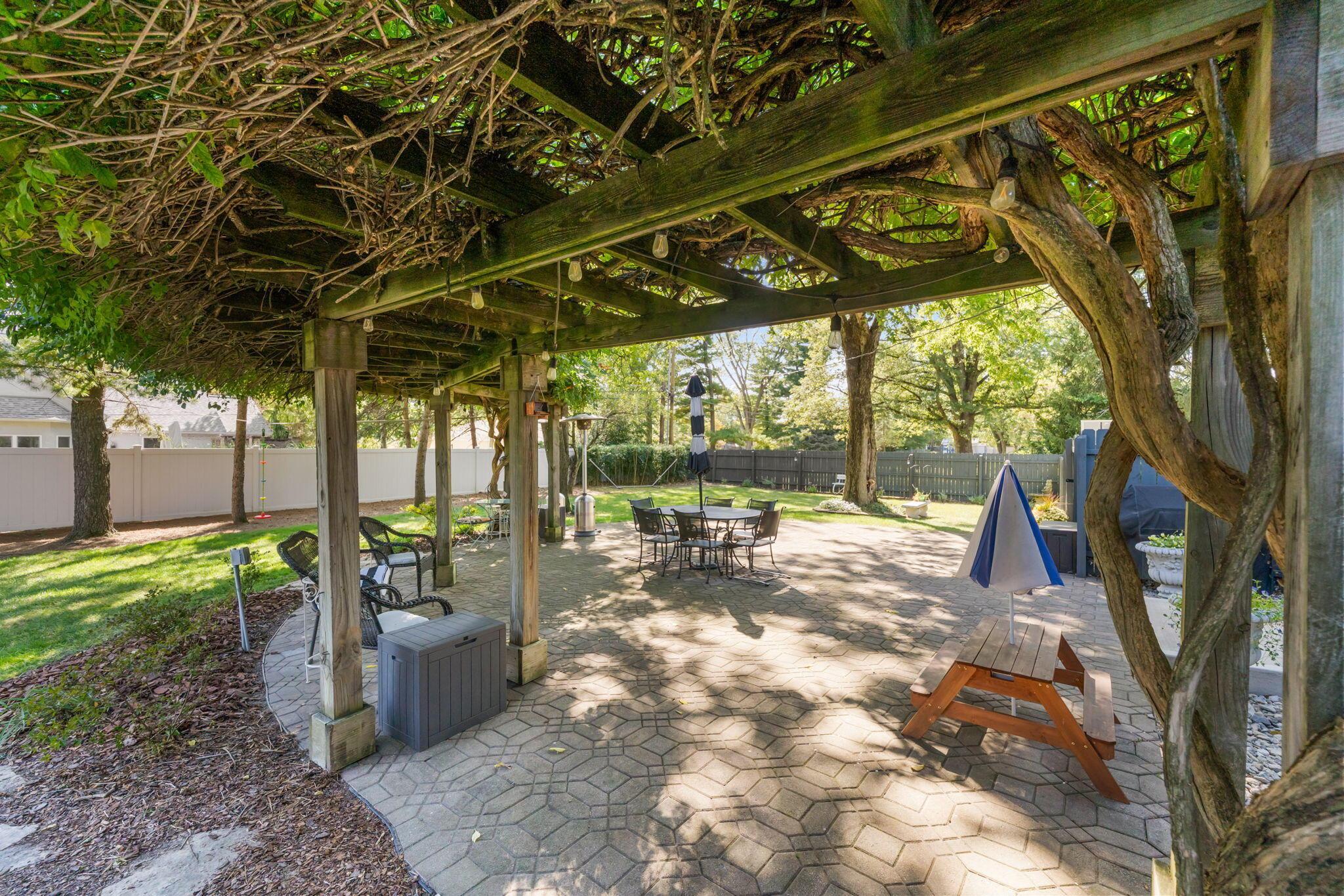 3715 Henderson Road