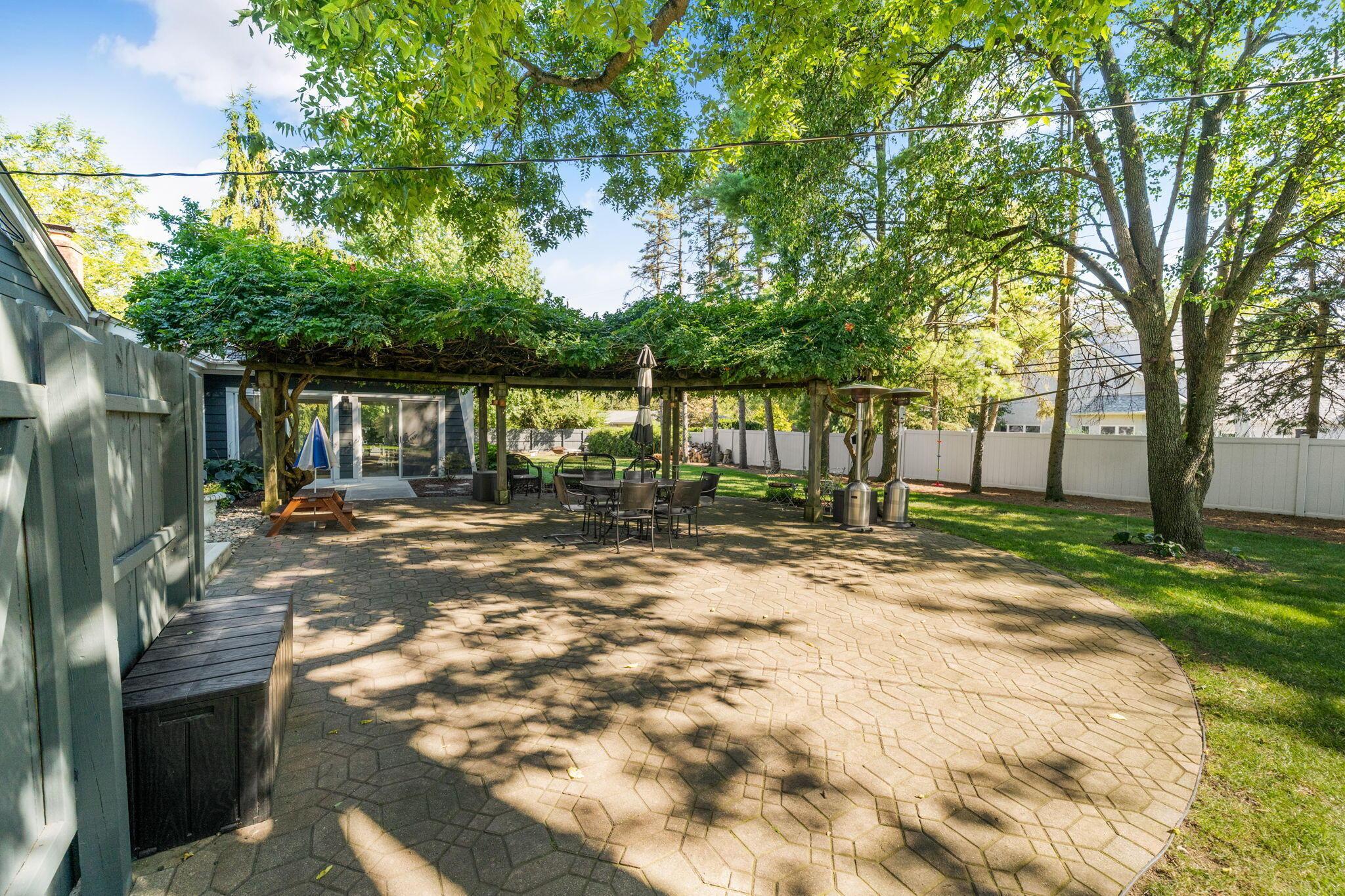 3715 Henderson Road