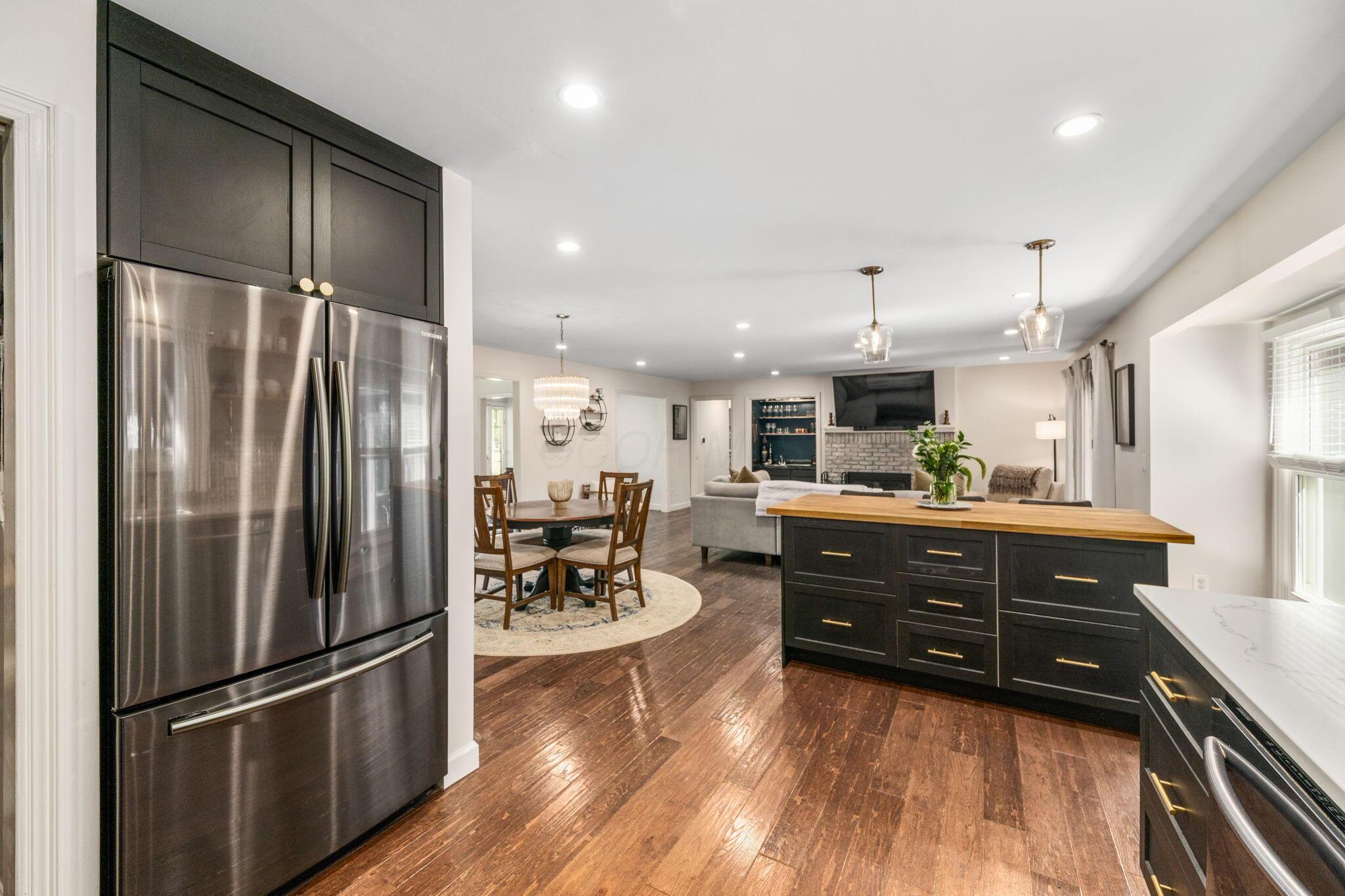3715 Henderson Road