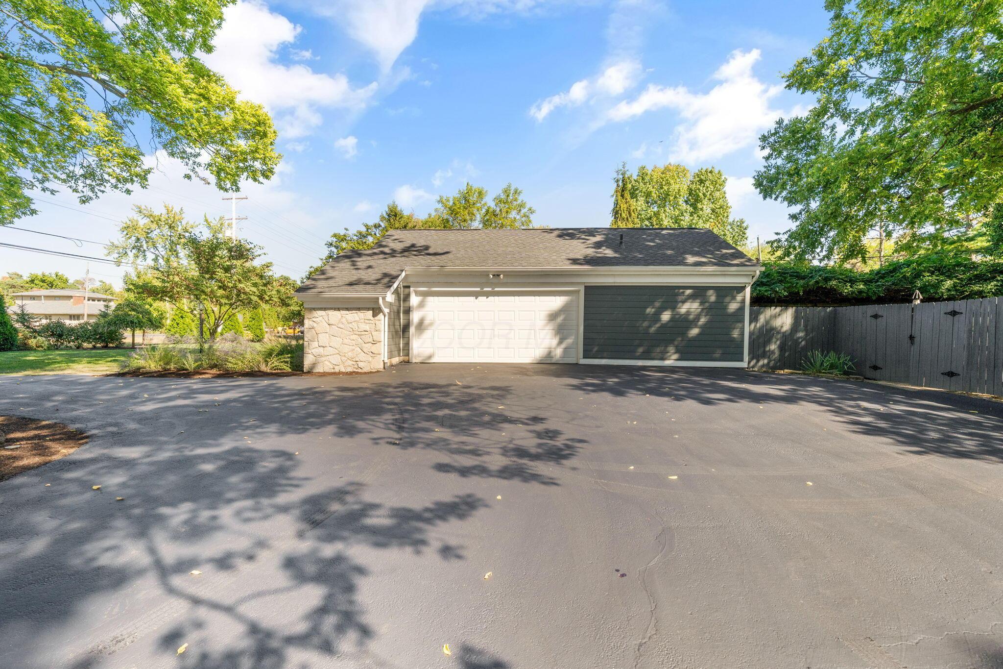 3715 Henderson Road