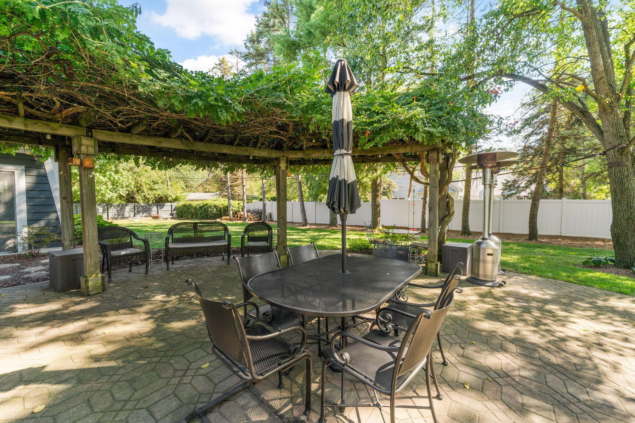 3715 Henderson Road