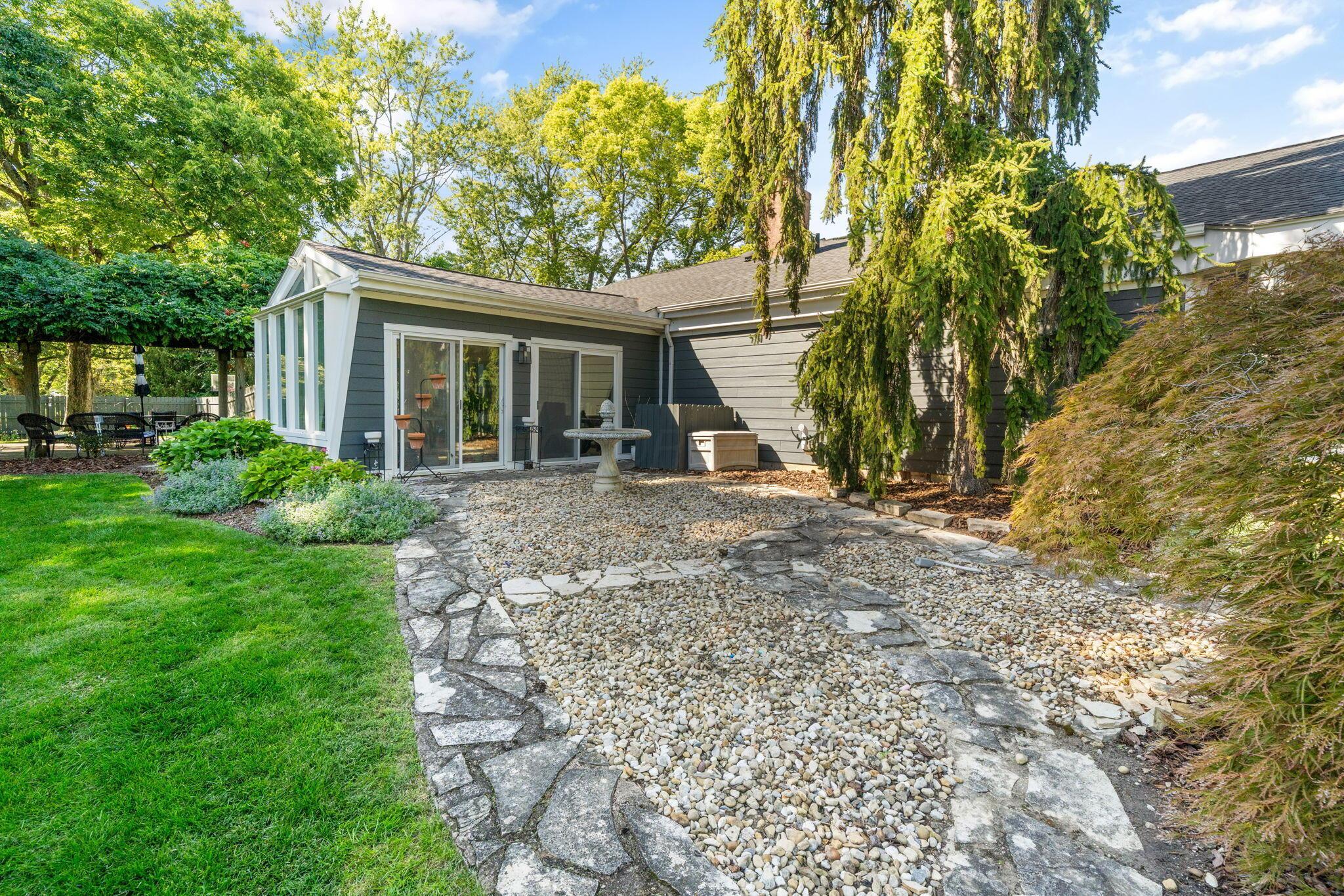 3715 Henderson Road