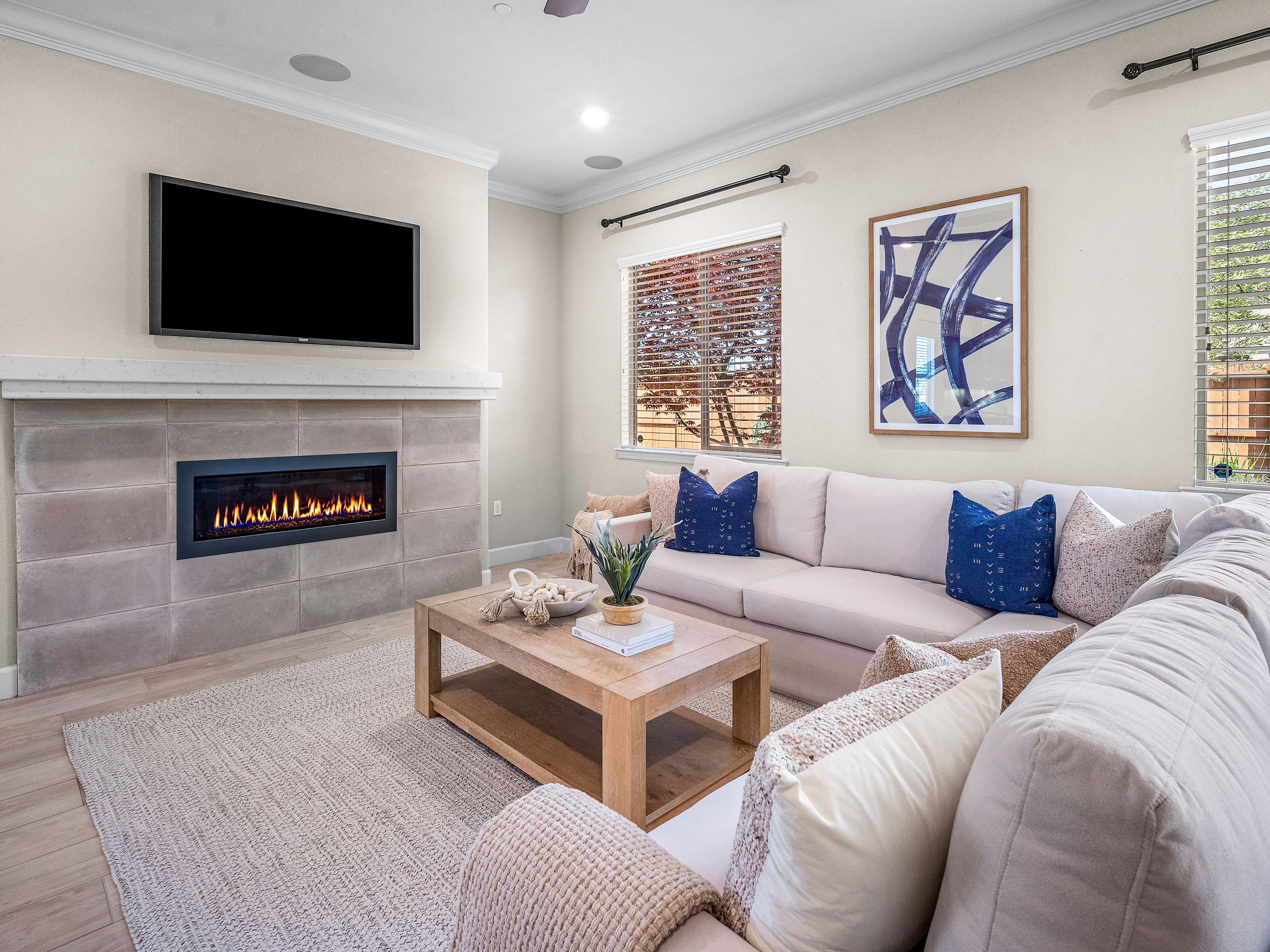 5118 Hollister Loop 