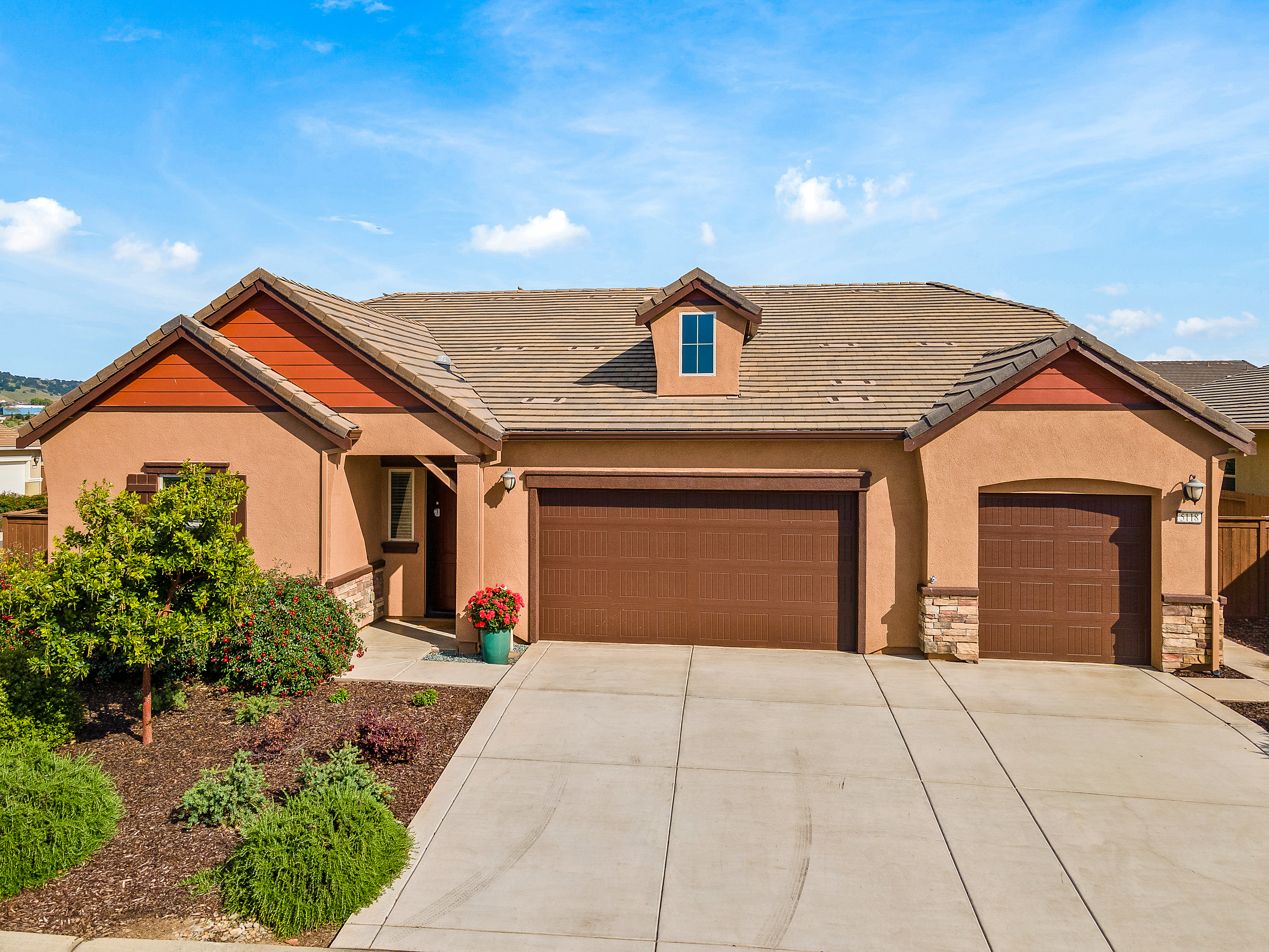 5118 Hollister Loop 