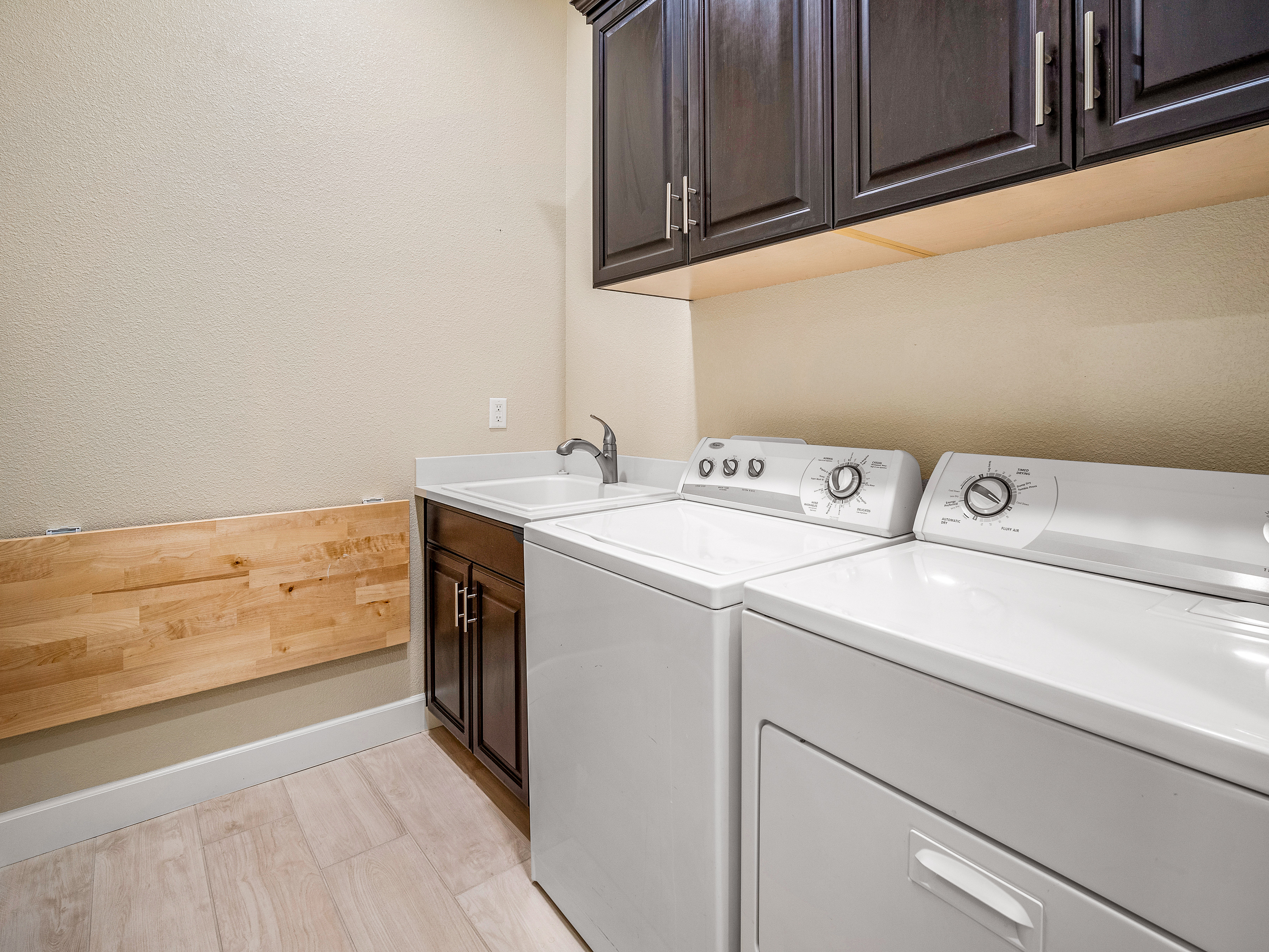 5118 Hollister Loop 