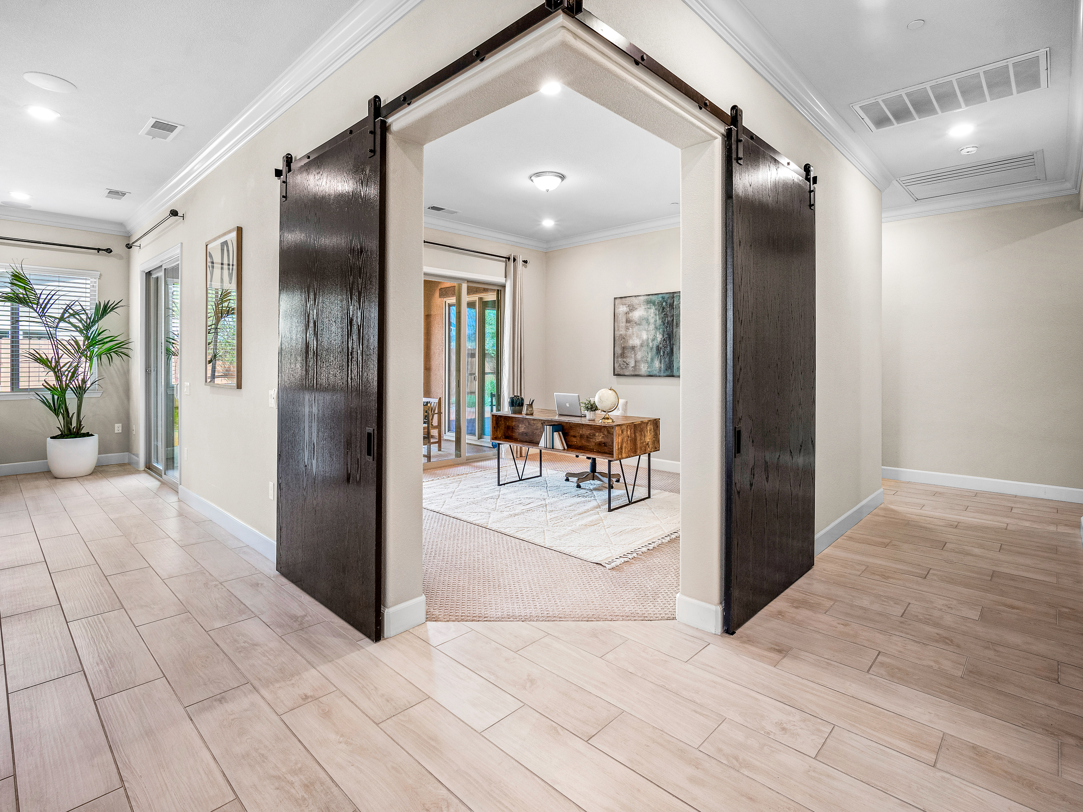 5118 Hollister Loop 