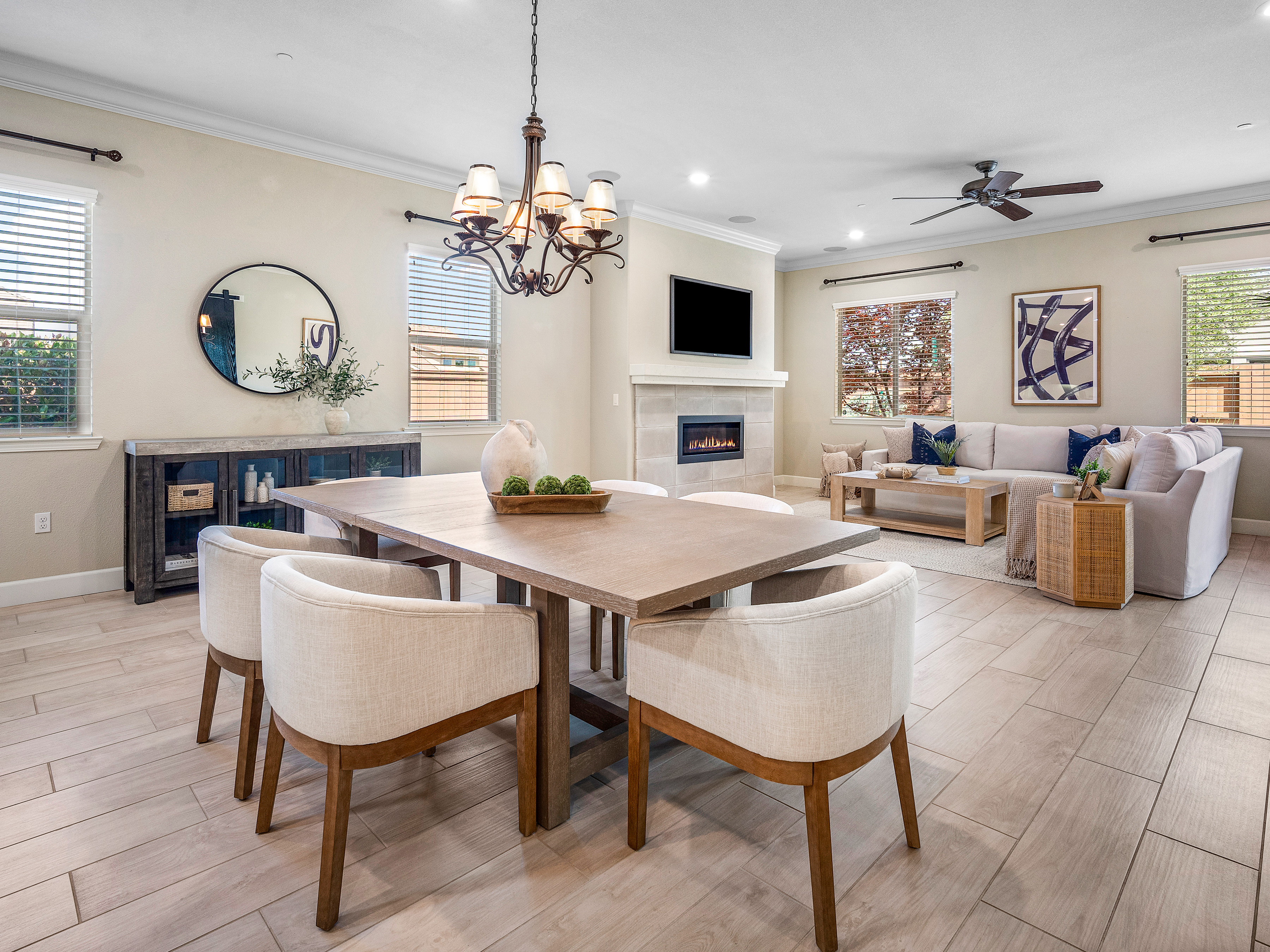 5118 Hollister Loop 