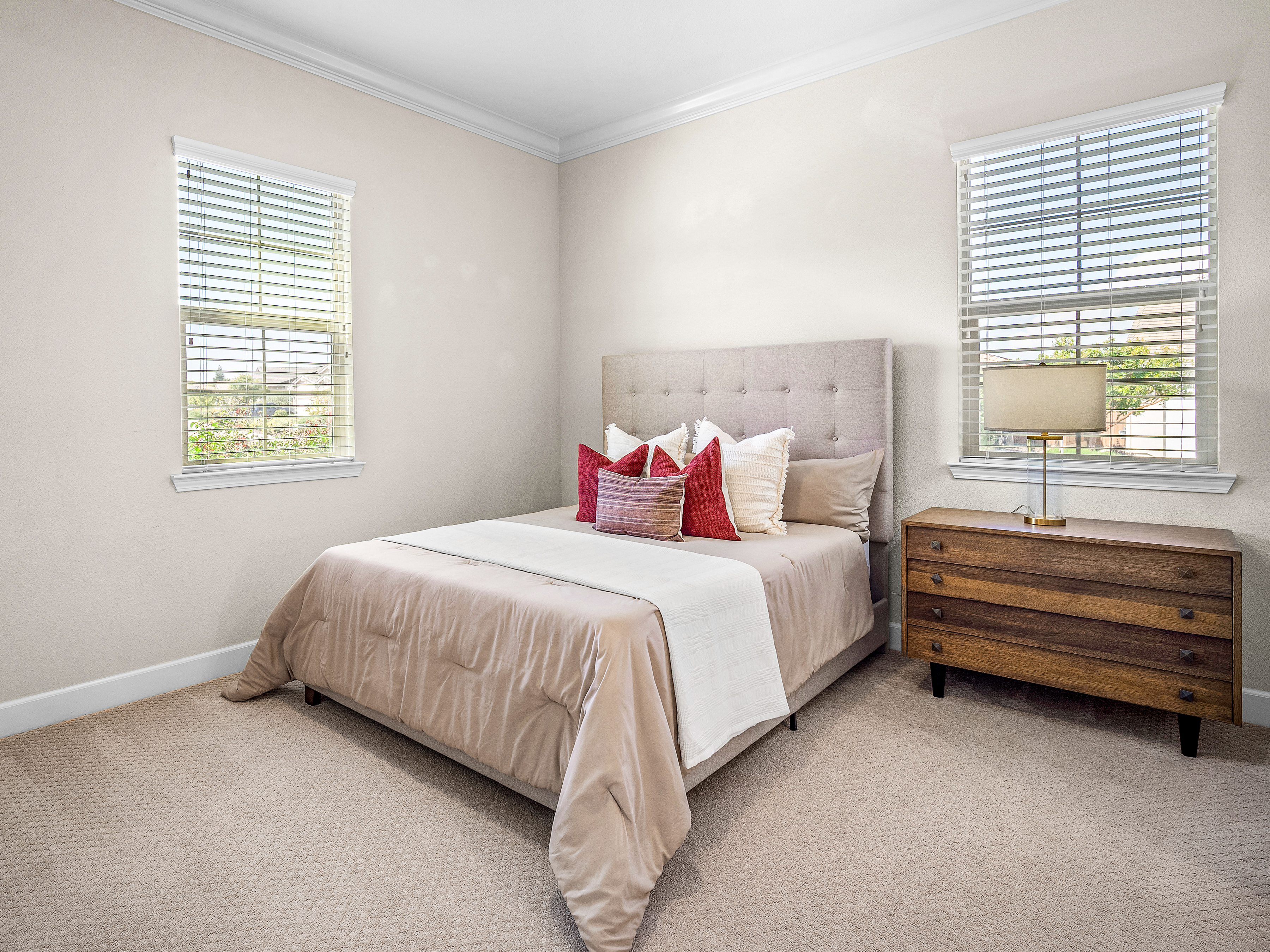 5118 Hollister Loop 