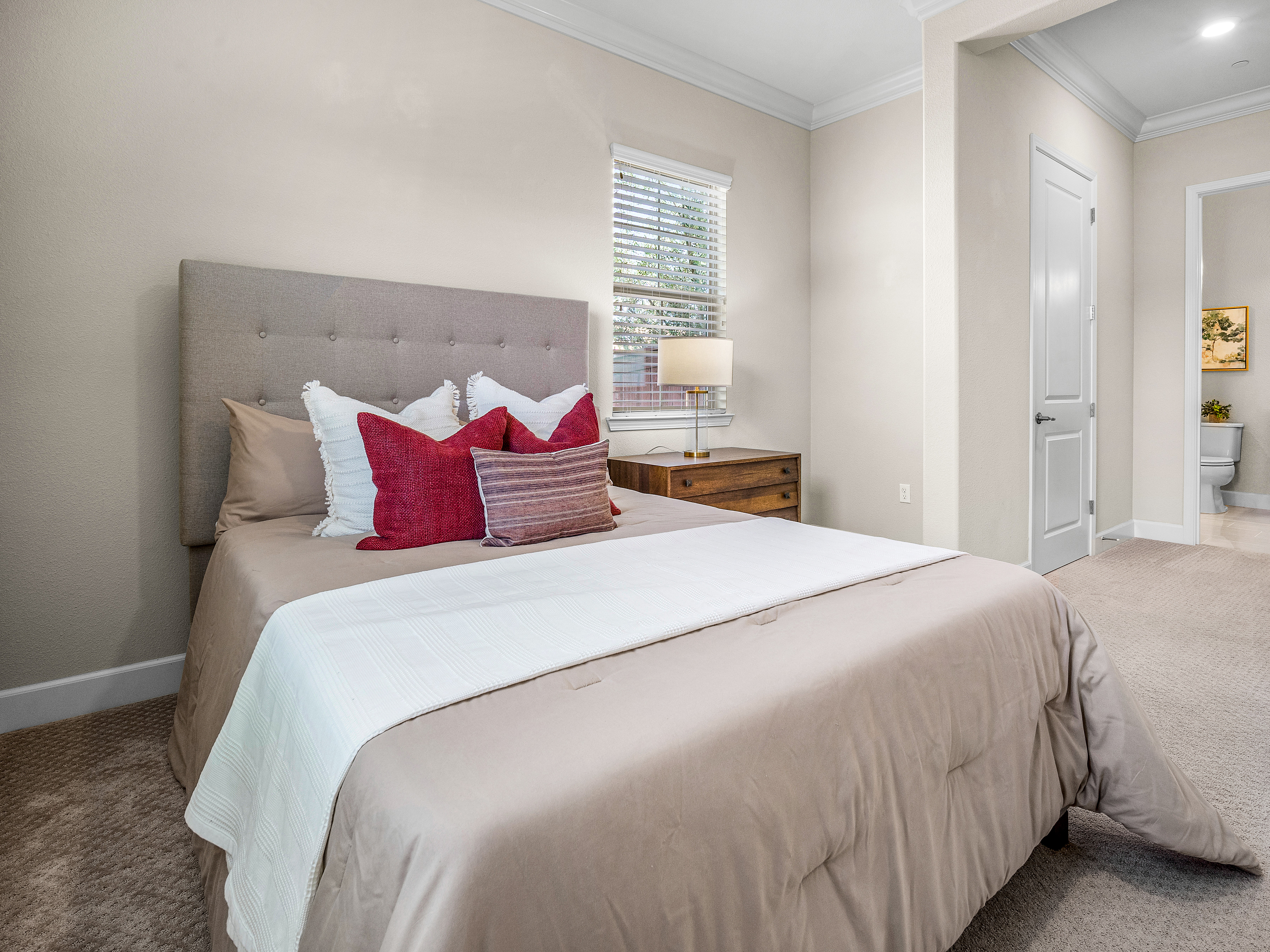 5118 Hollister Loop 