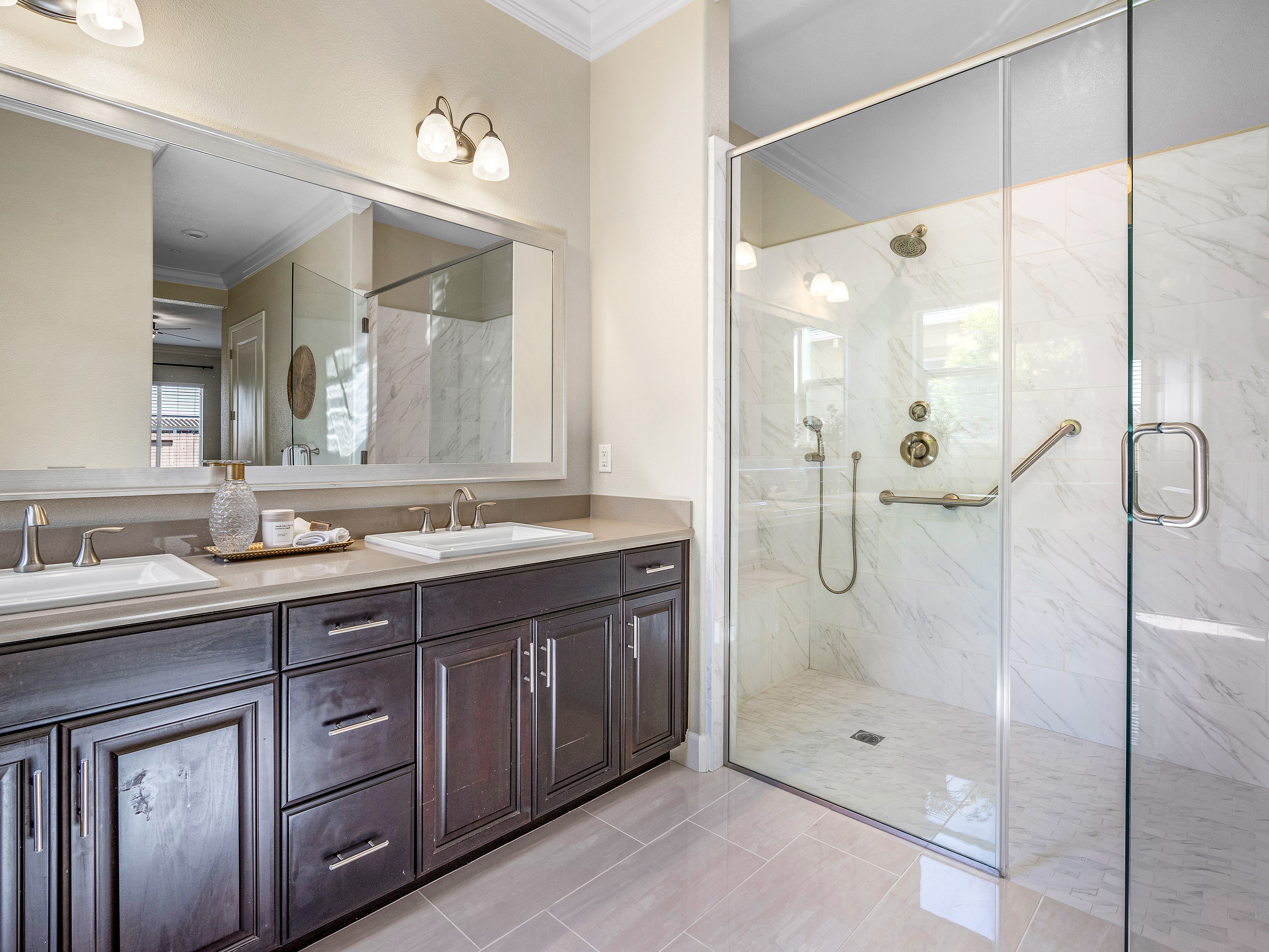 5118 Hollister Loop 