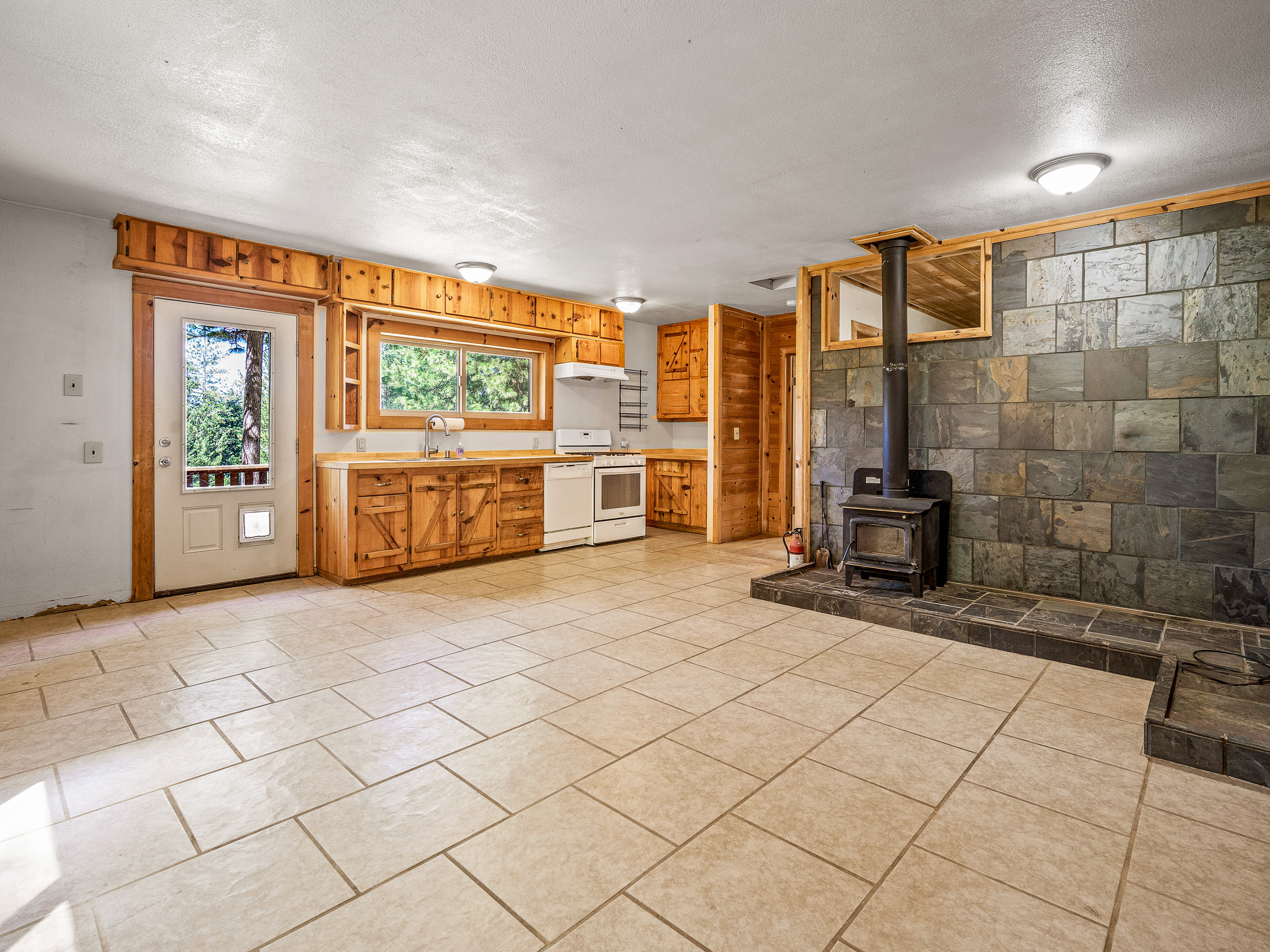 1423 Argonaut Lane 