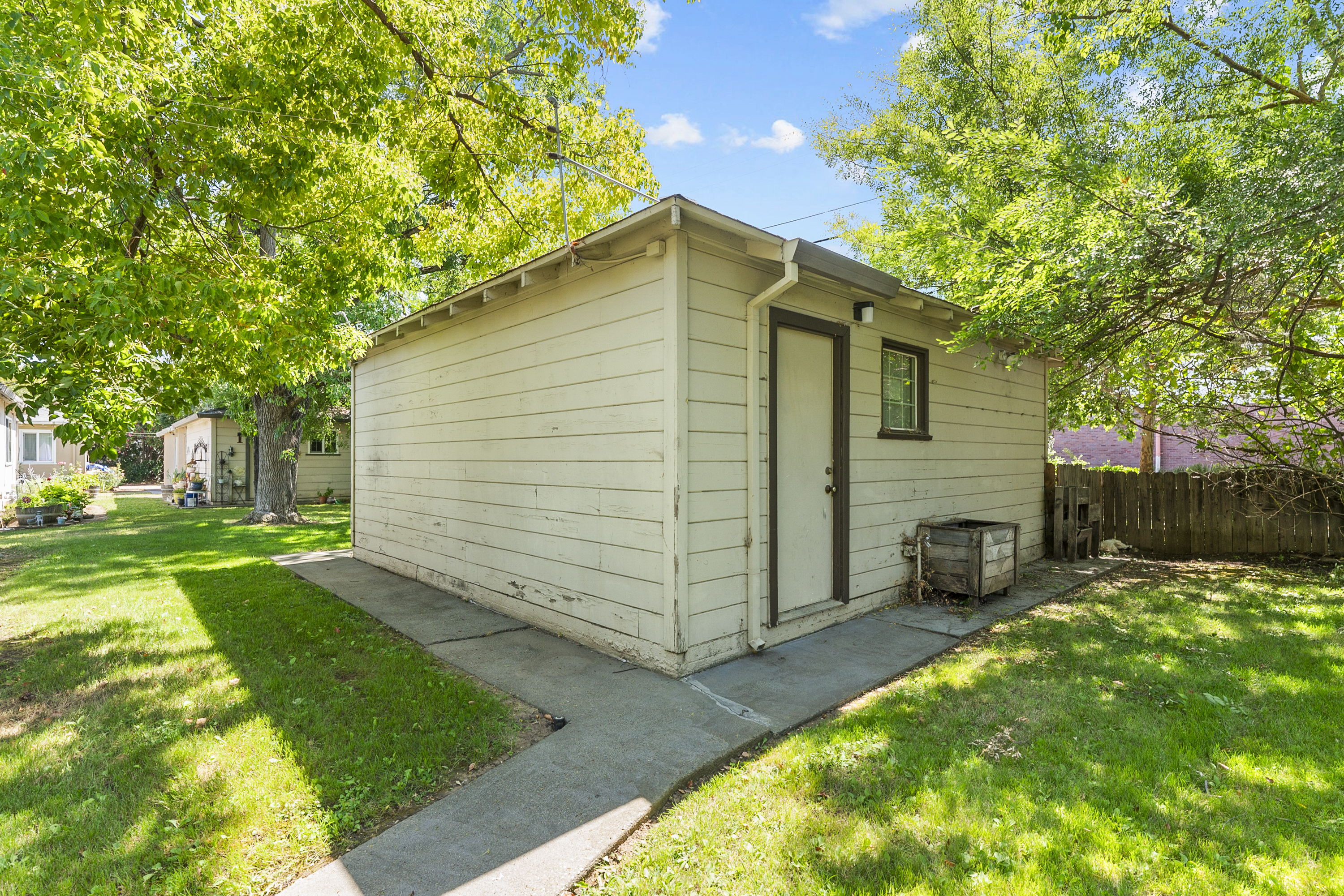 5516 Carmela Way 