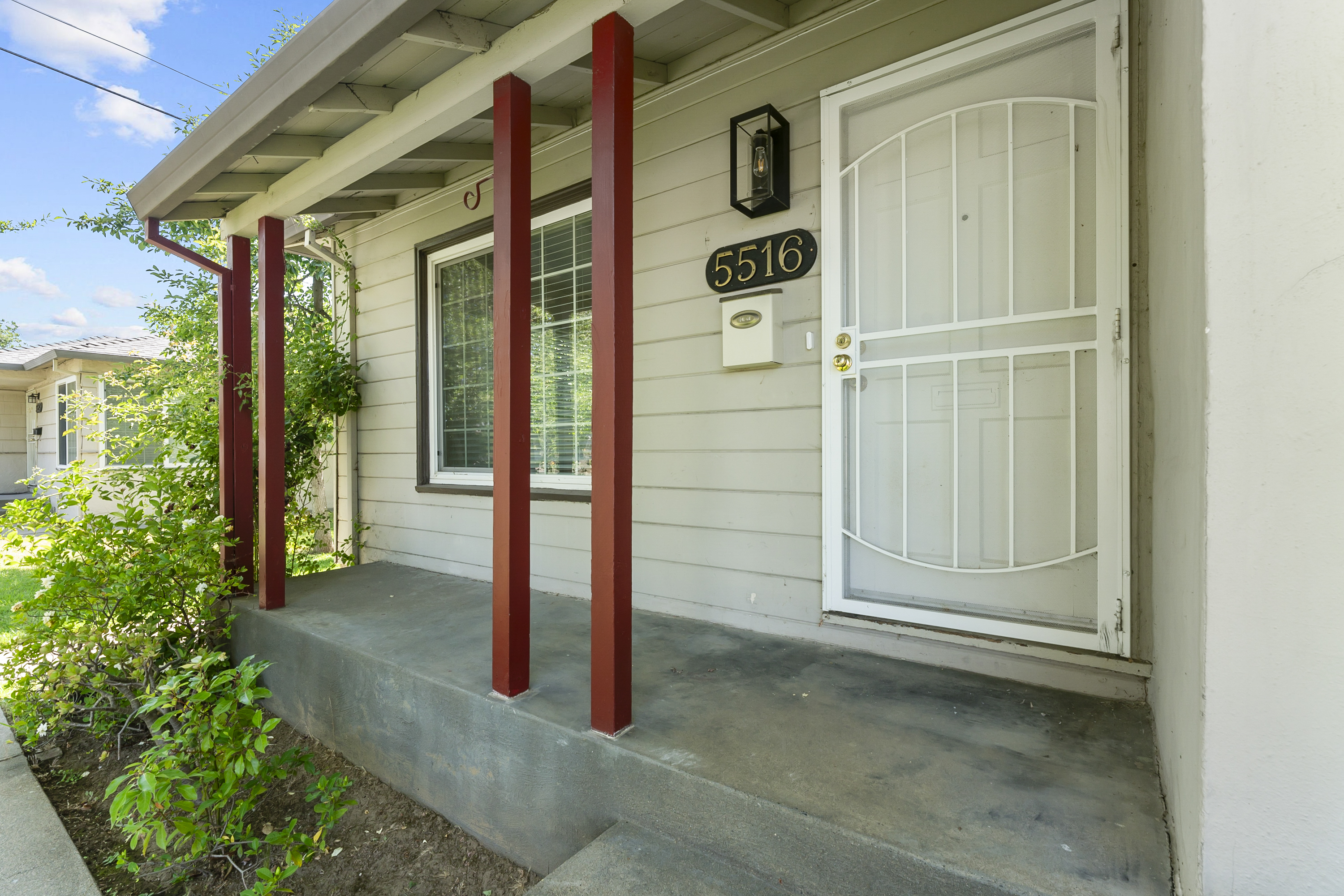 5516 Carmela Way 
