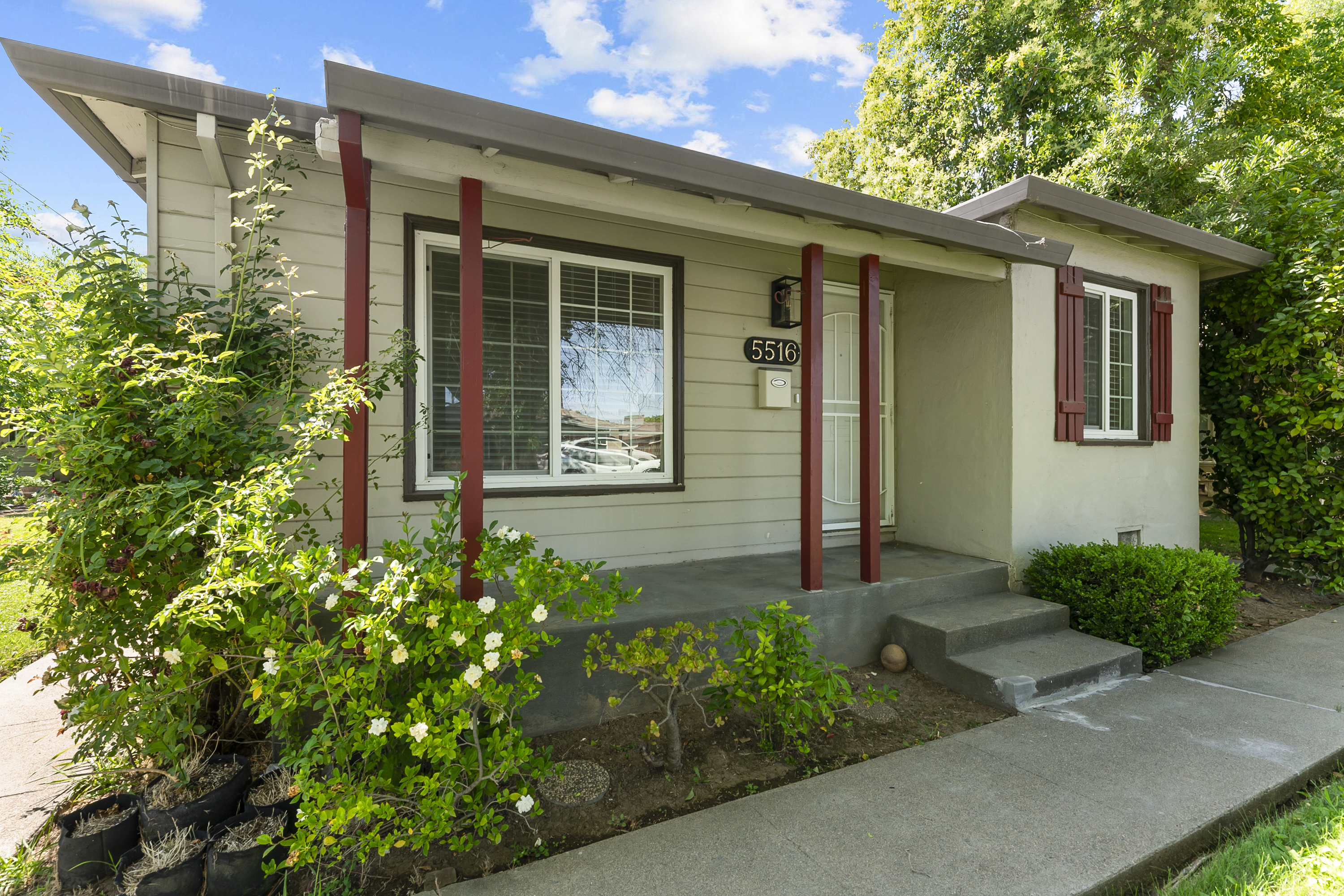 5516 Carmela Way 