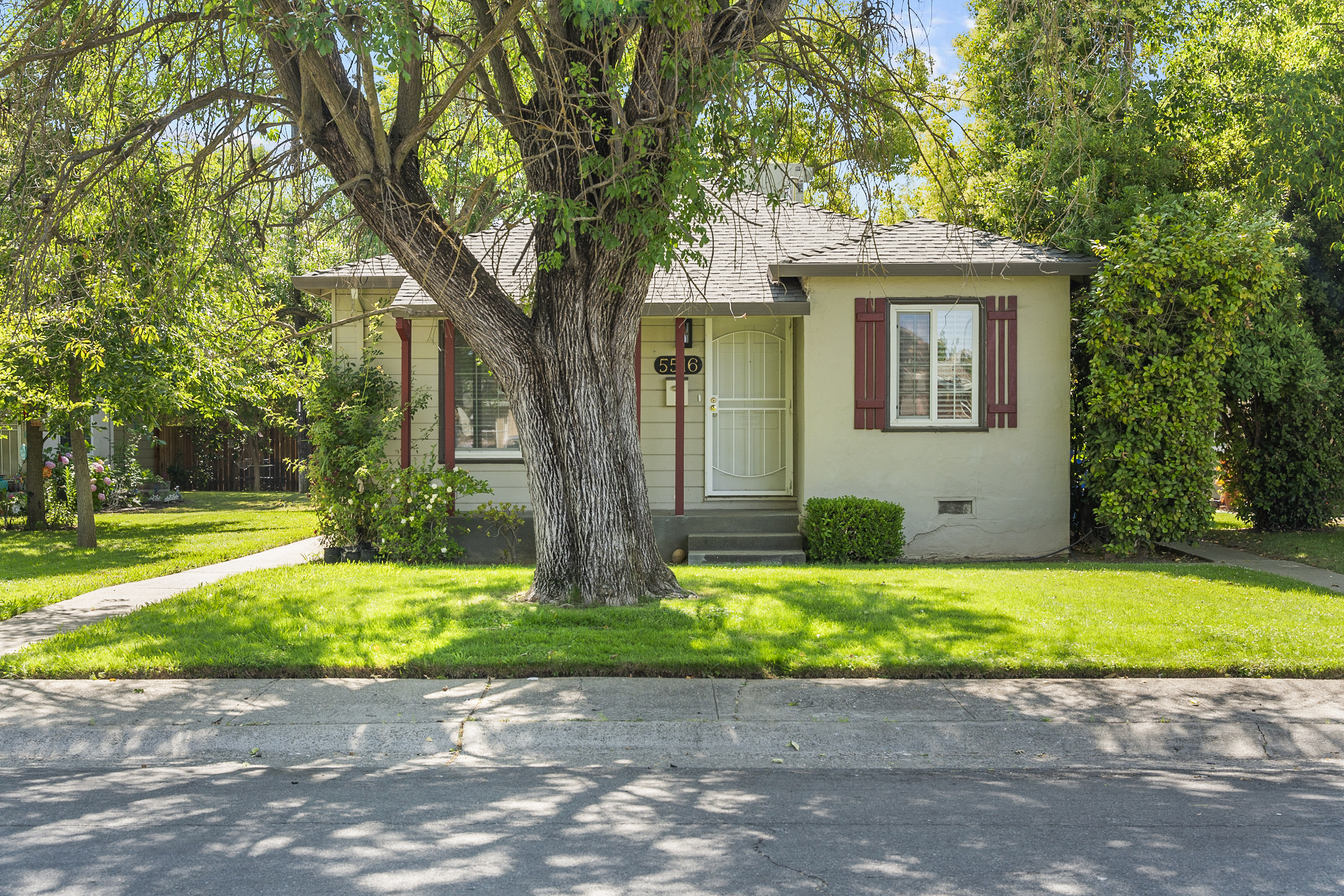 5516 Carmela Way 