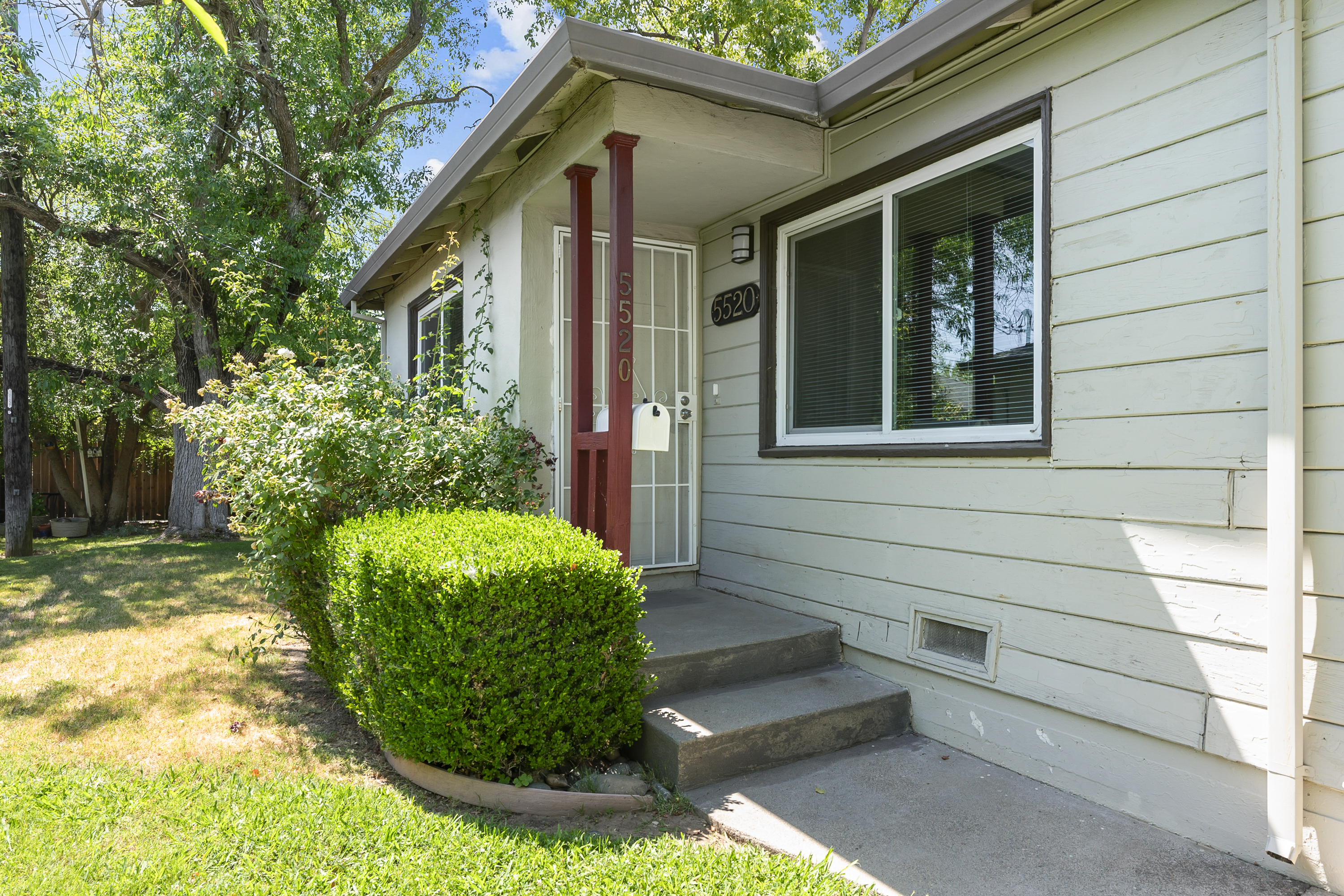 5516 Carmela Way 