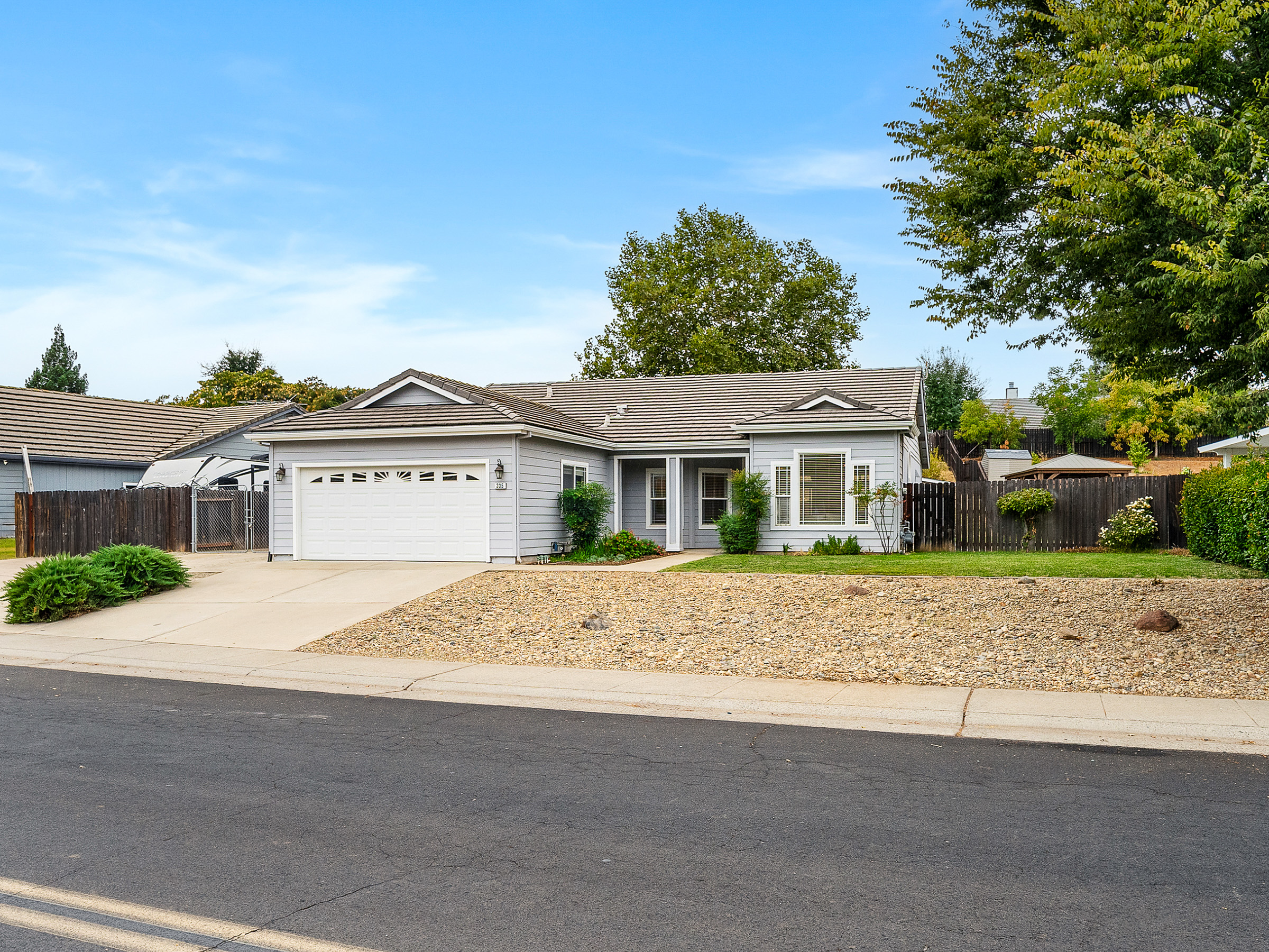 335 Edgebrook Drive 