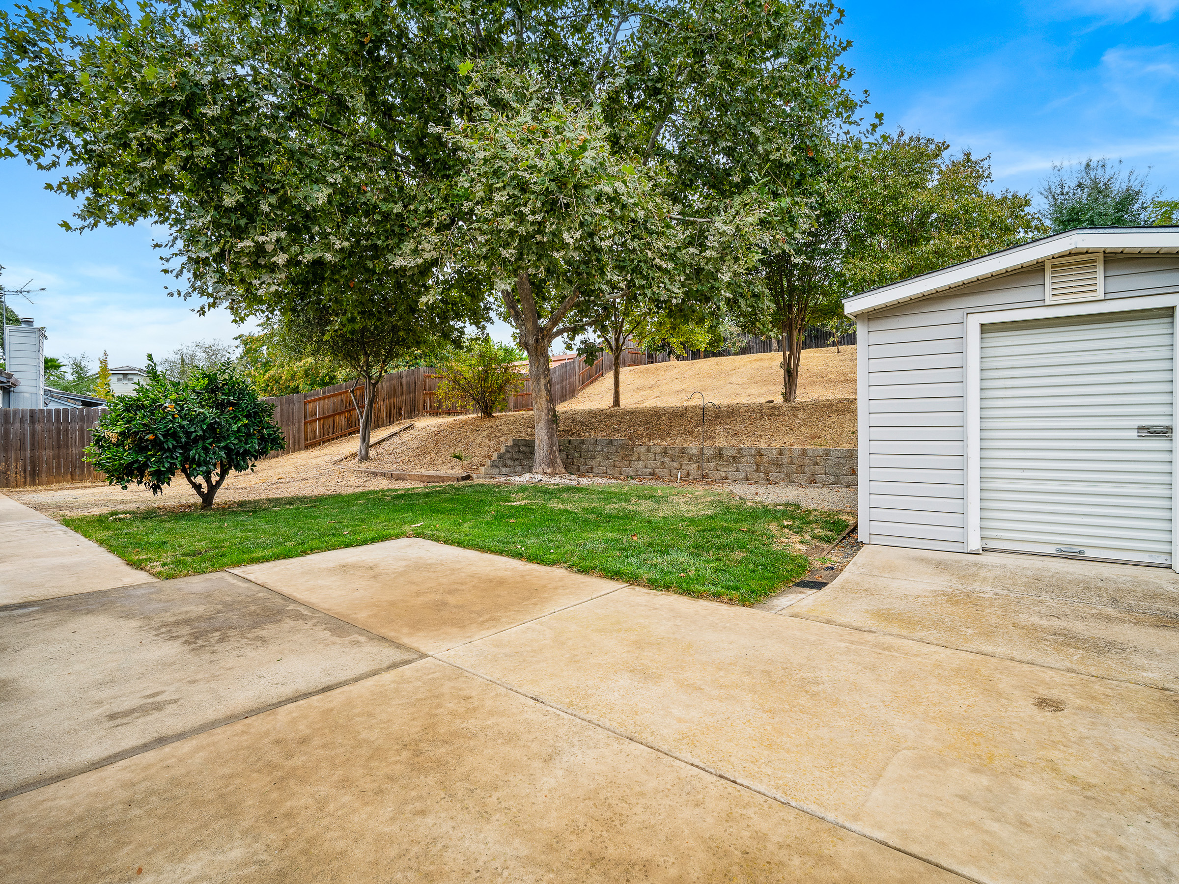335 Edgebrook Drive 