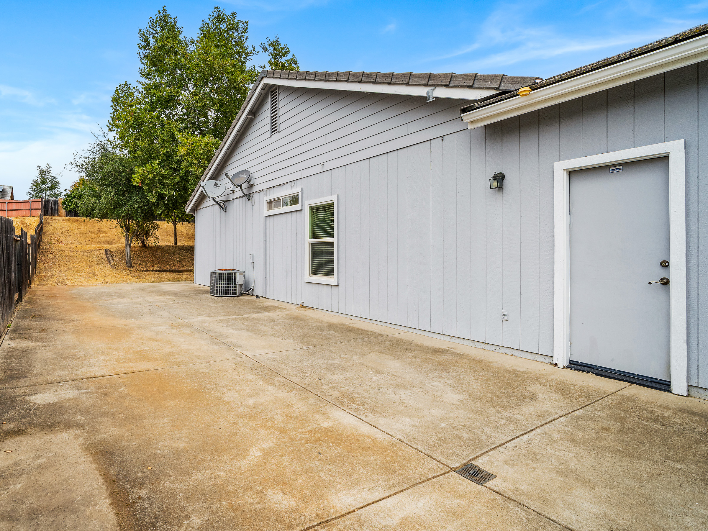 335 Edgebrook Drive 