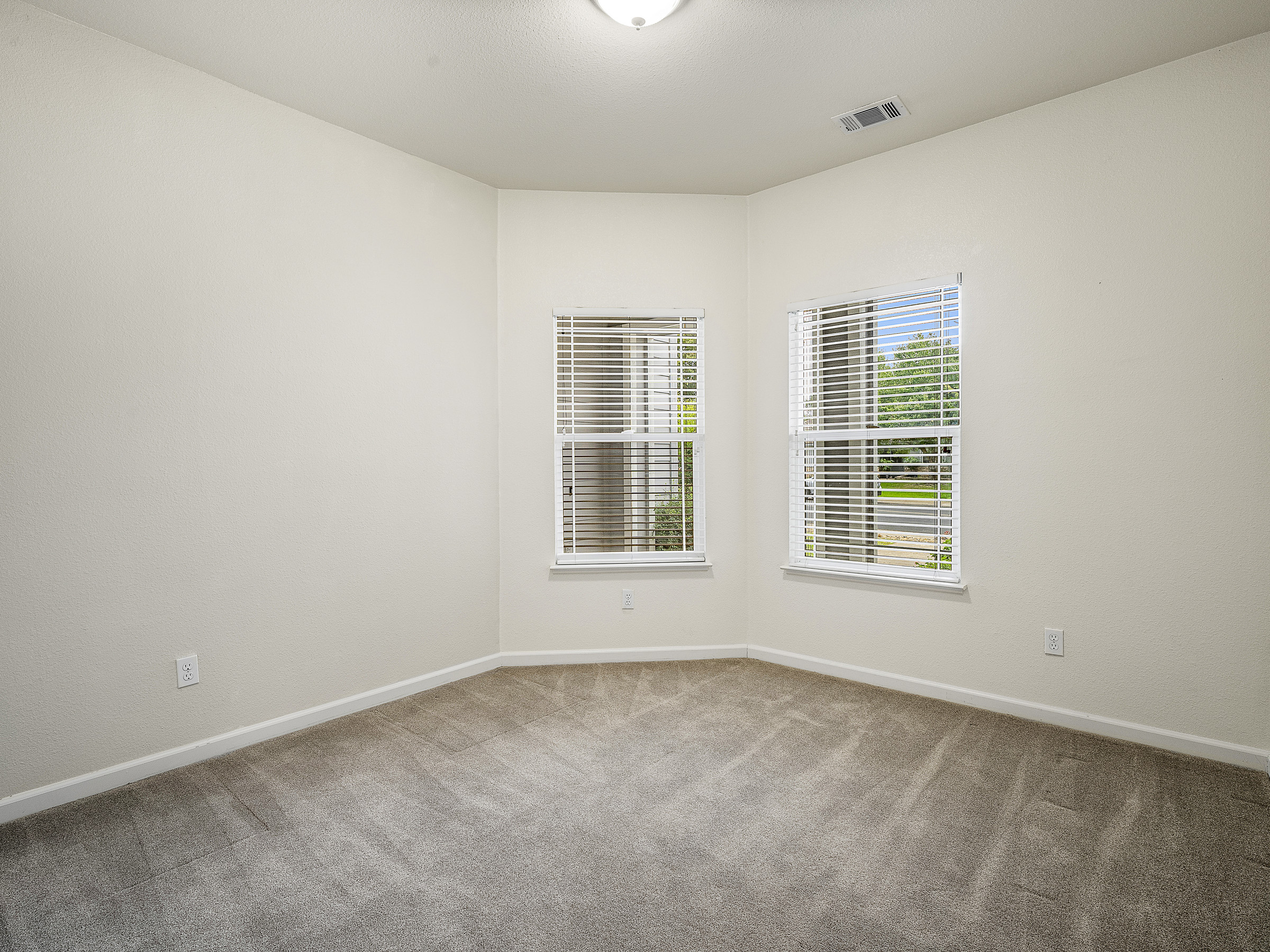 335 Edgebrook Drive 