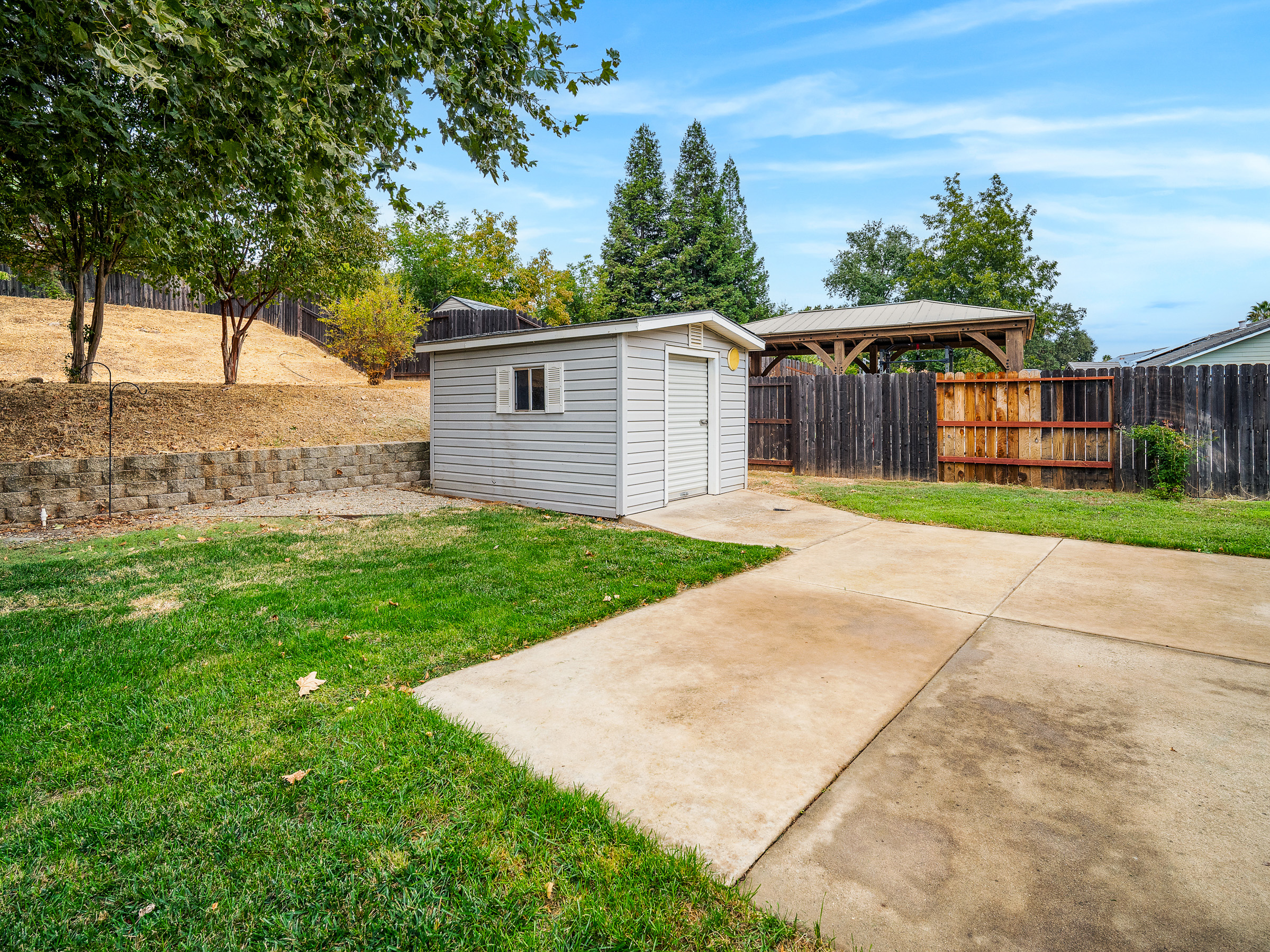 335 Edgebrook Drive 