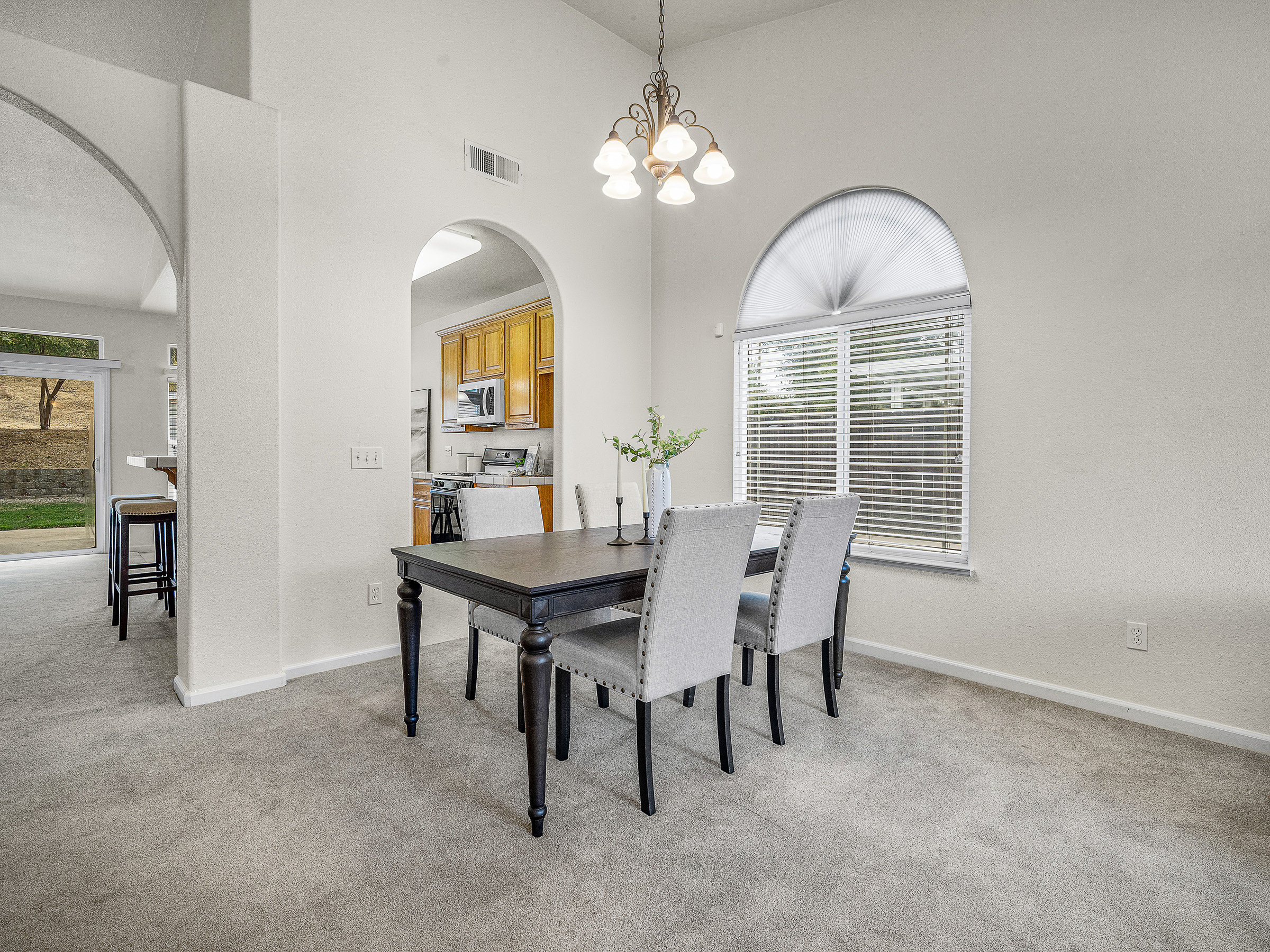 335 Edgebrook Drive 