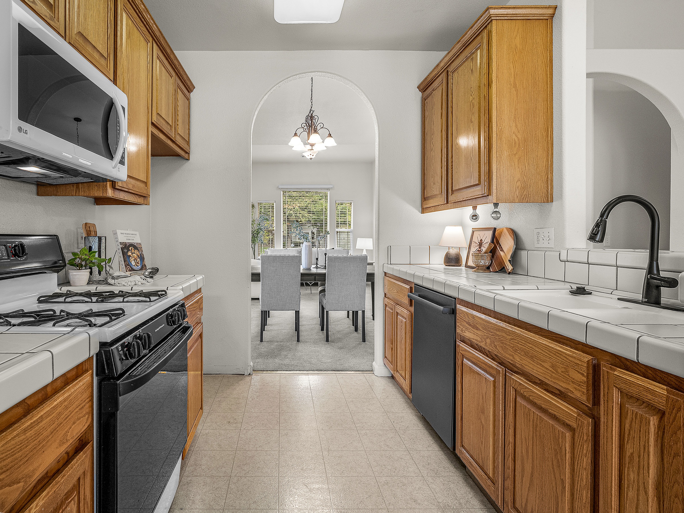 335 Edgebrook Drive 