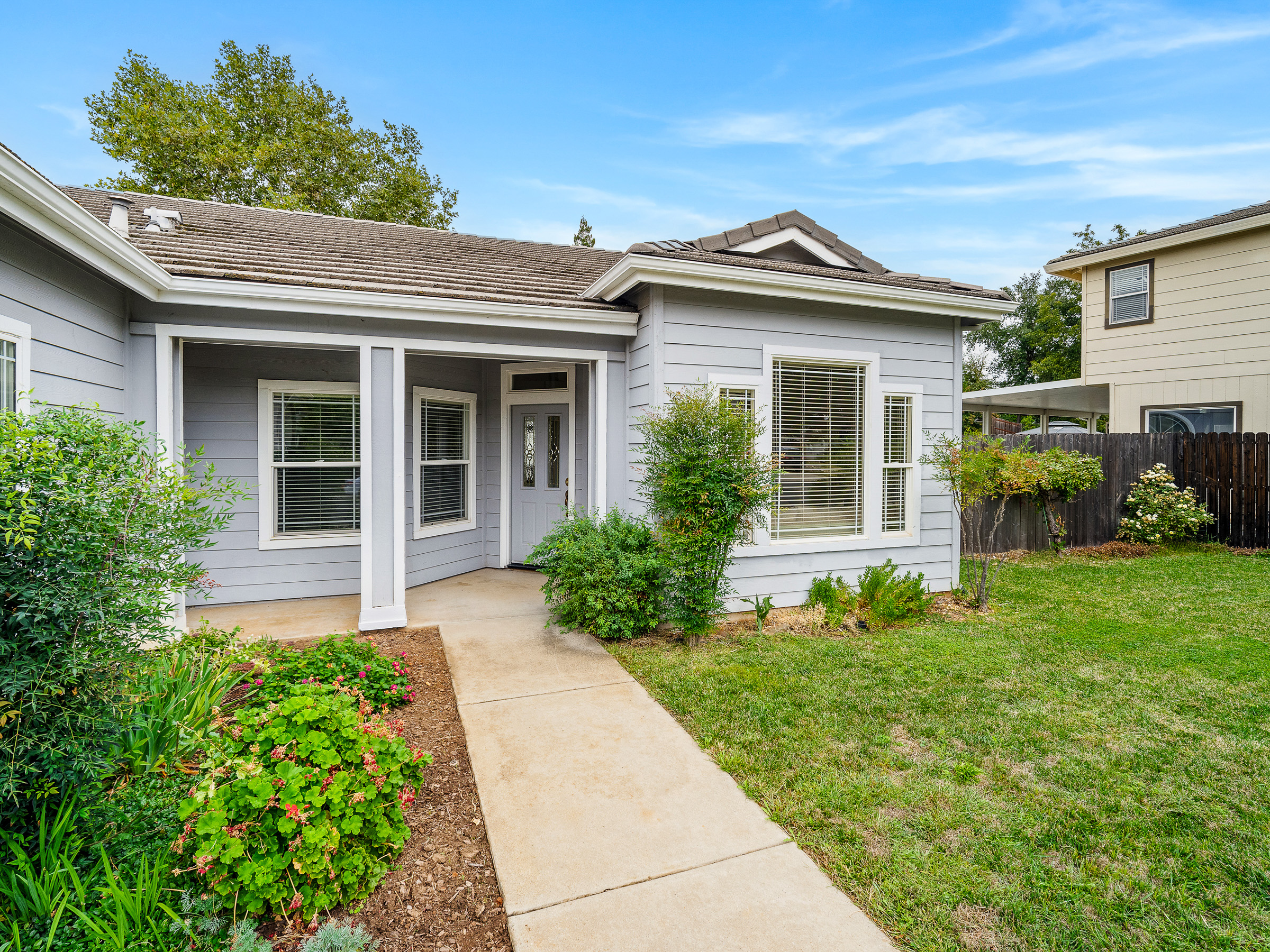 335 Edgebrook Drive 