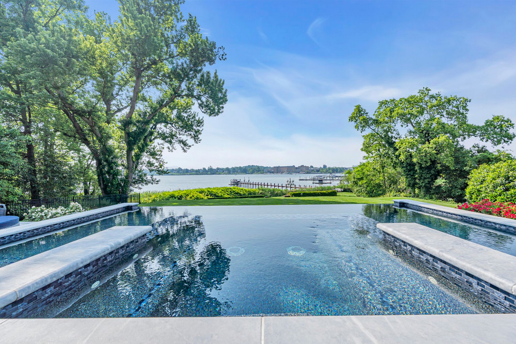 51 Blossom Cove Rd