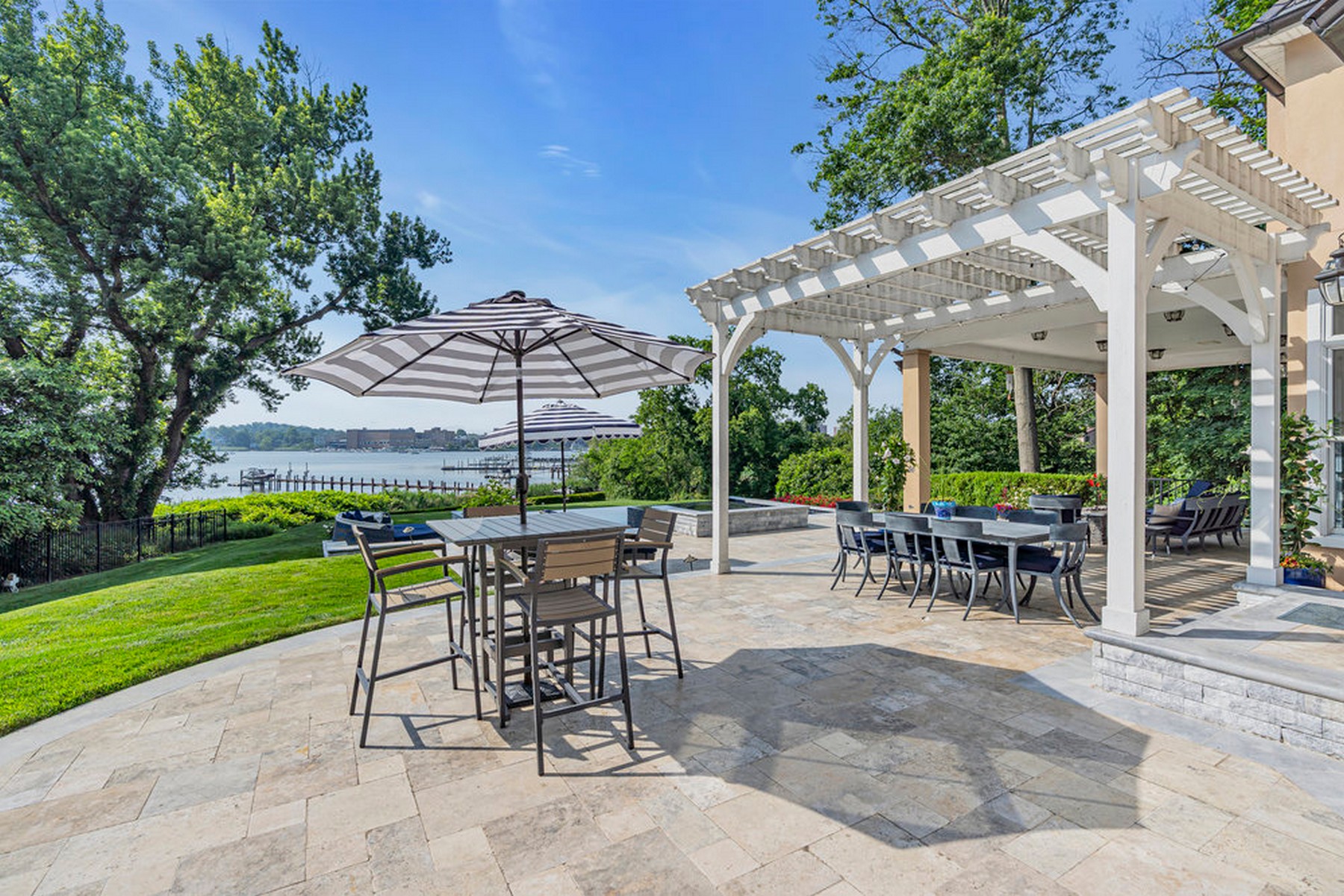 51 Blossom Cove Rd