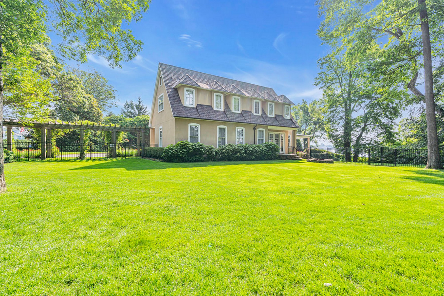 51 Blossom Cove Rd