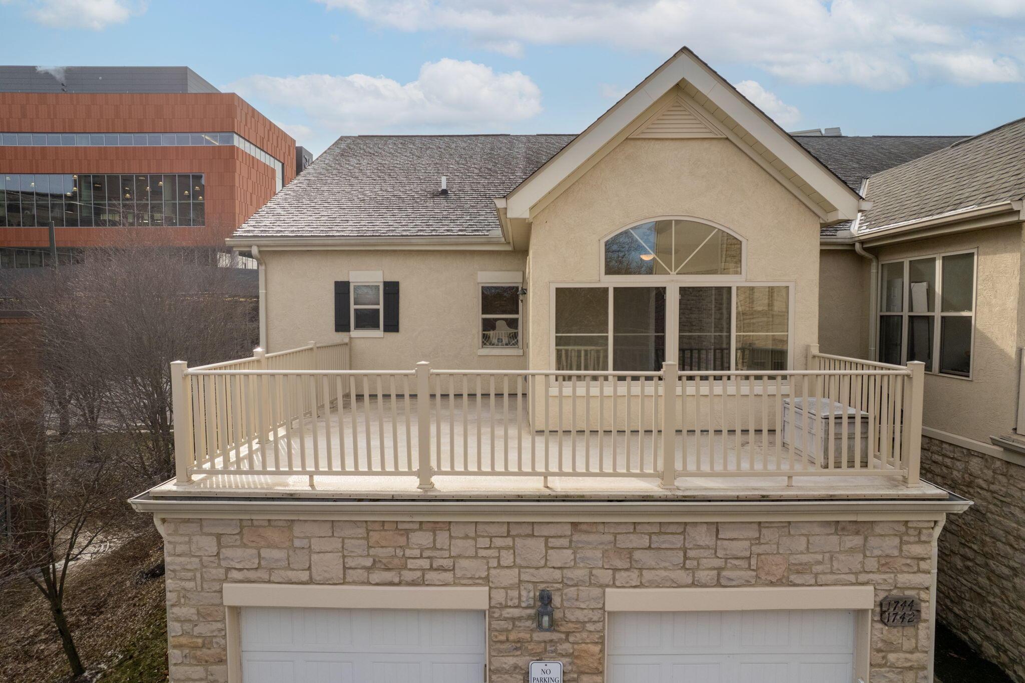 1744 Ridgecliff Road