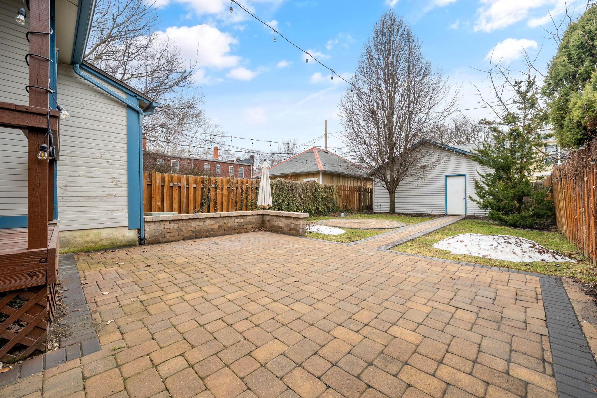 316 W 3rd Avenue