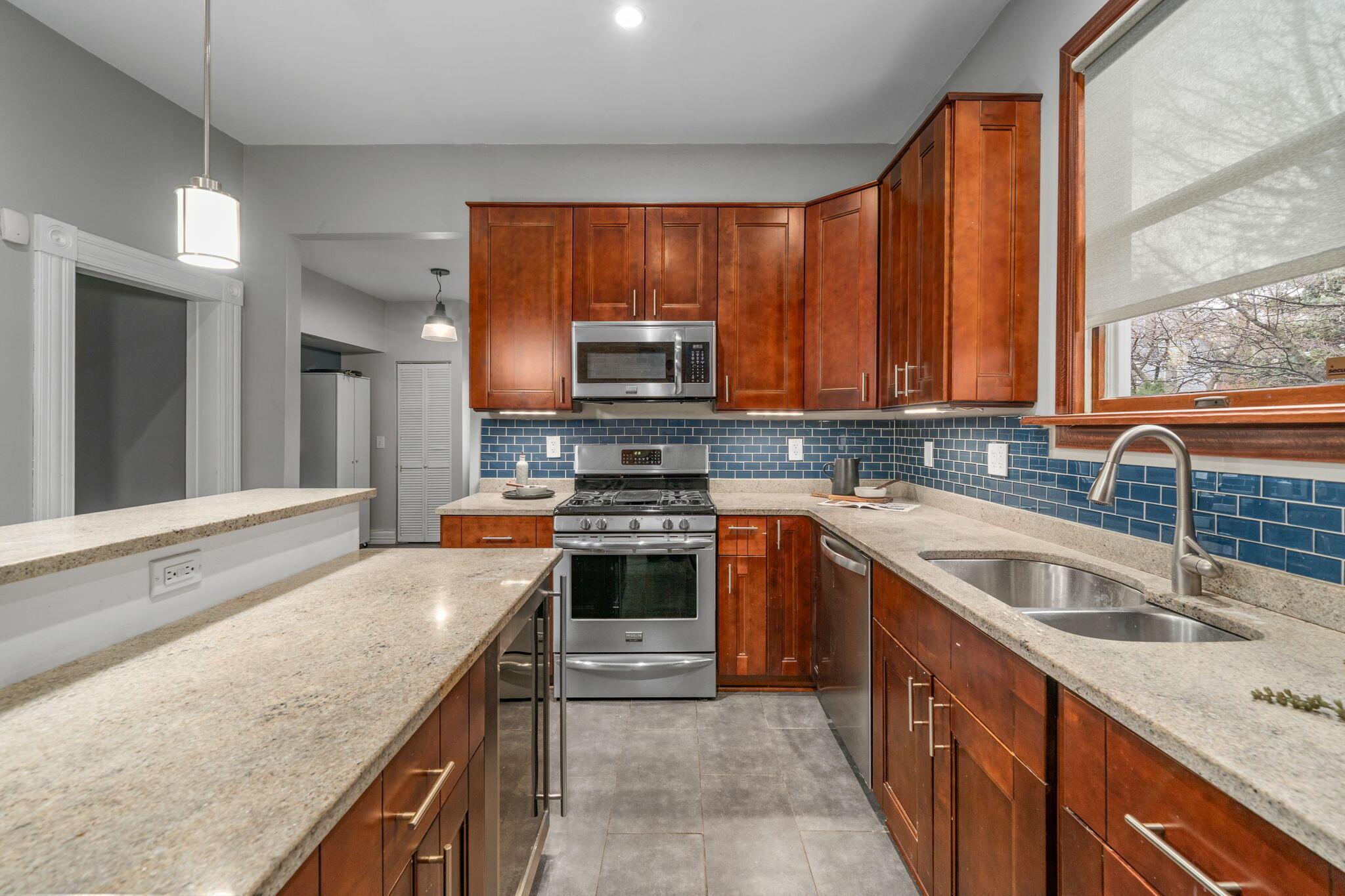 316 W 3rd Avenue