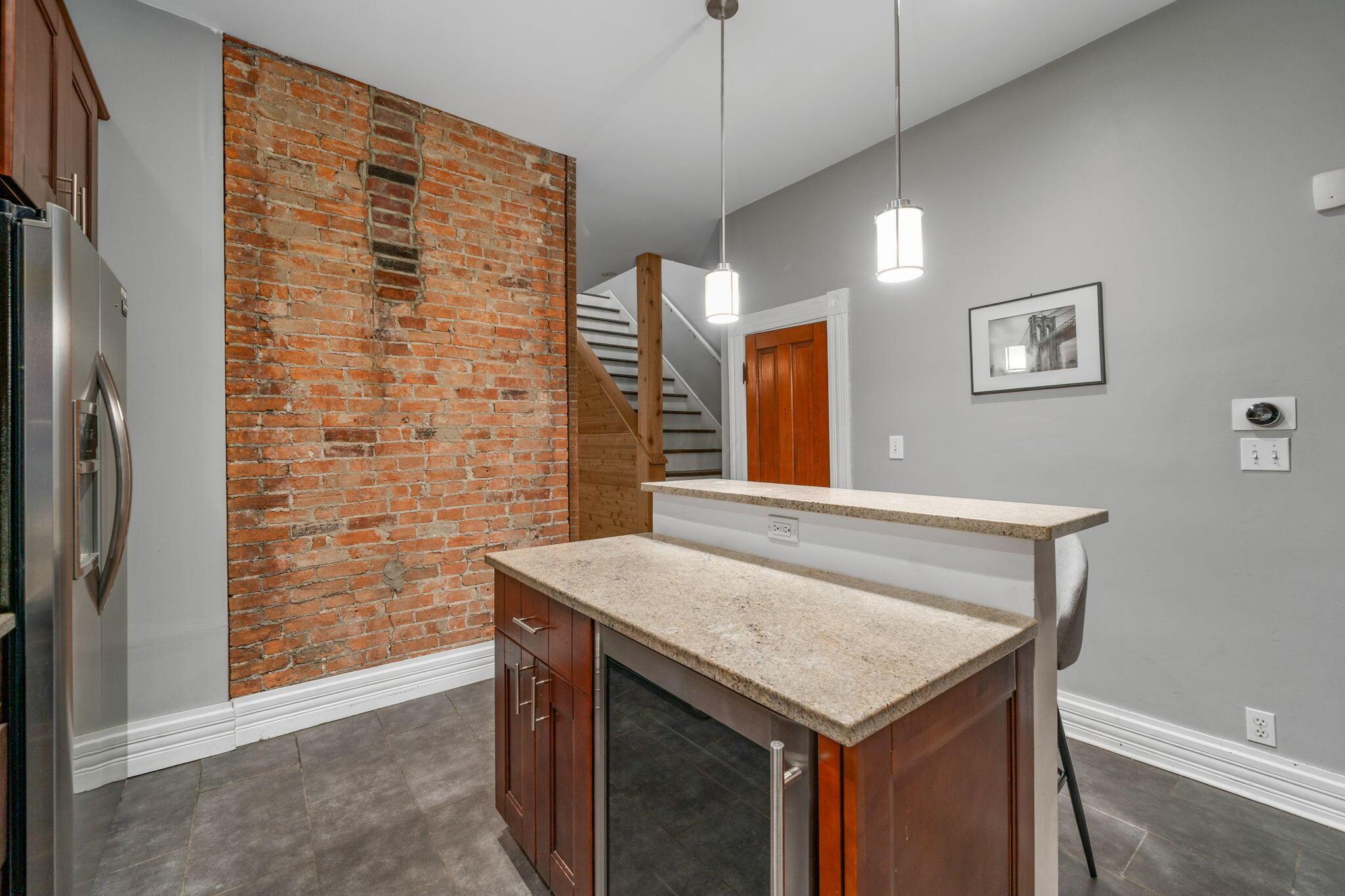 316 W 3rd Avenue
