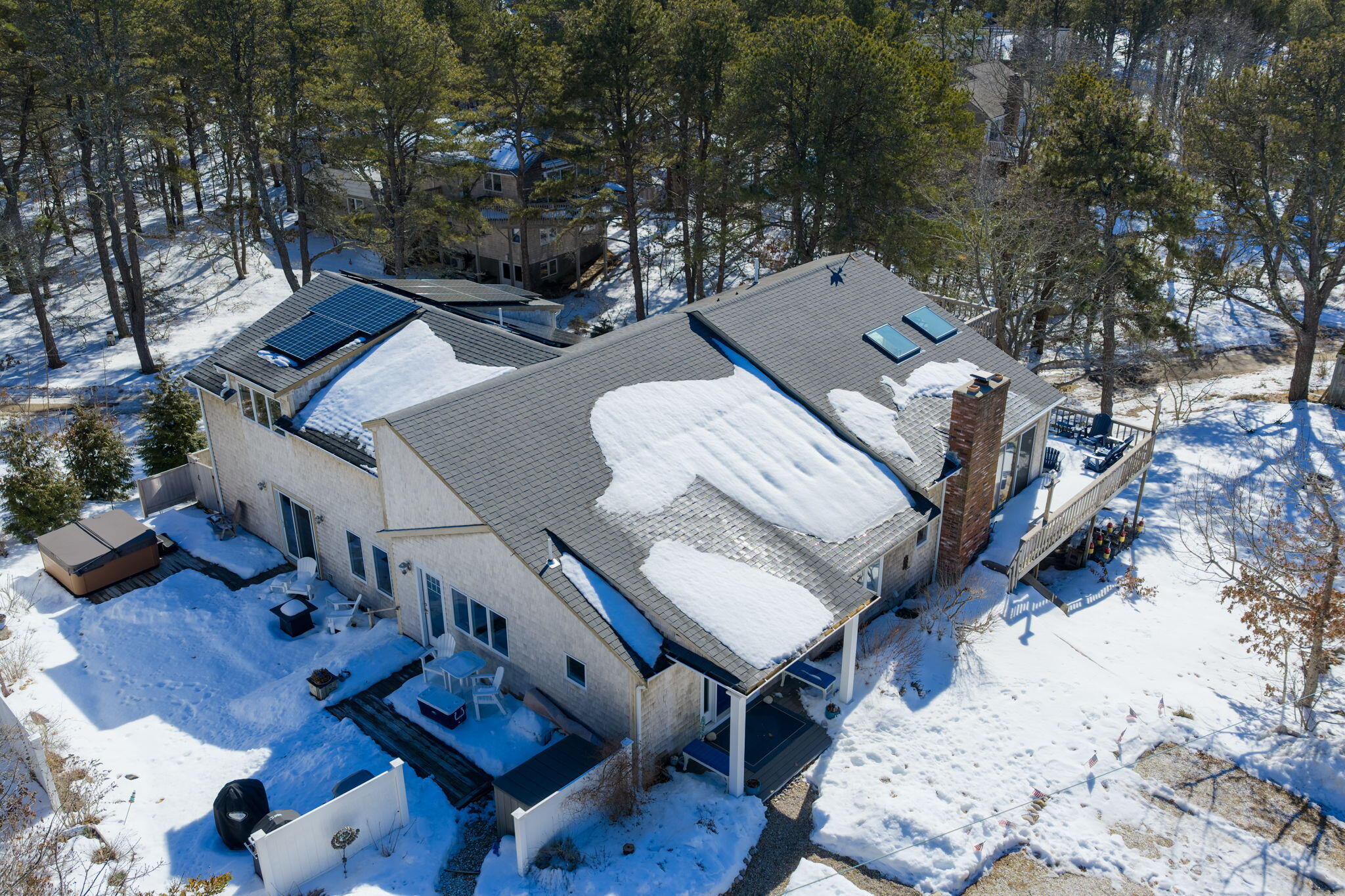 345 Cove Road 