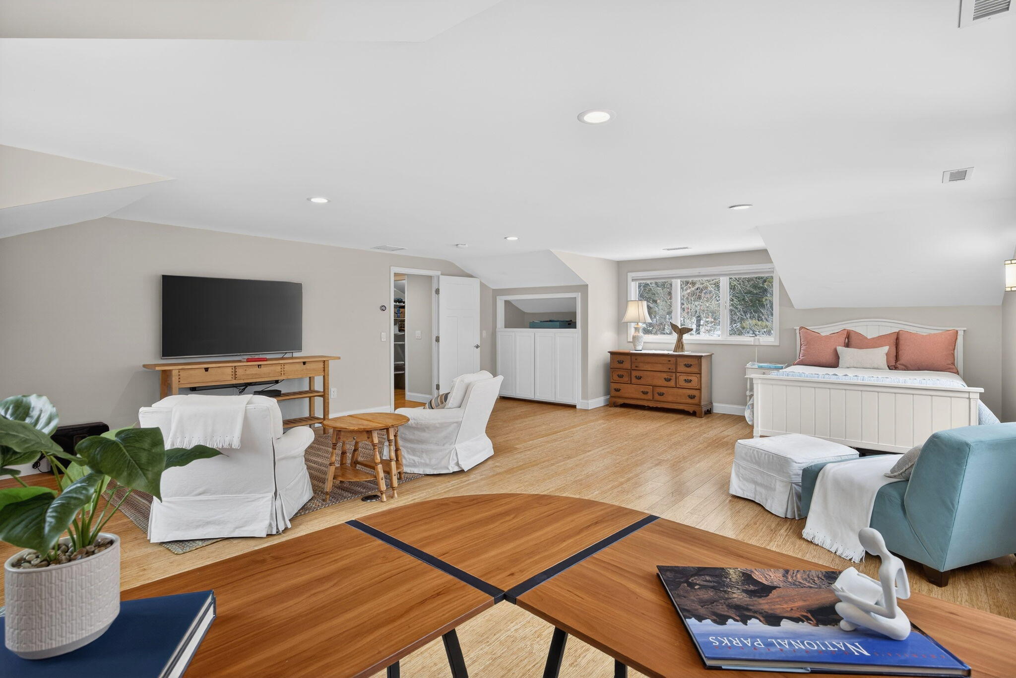 345 Cove Road 