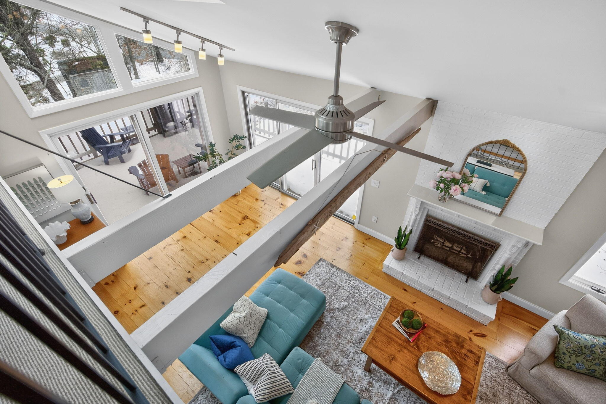 345 Cove Road 