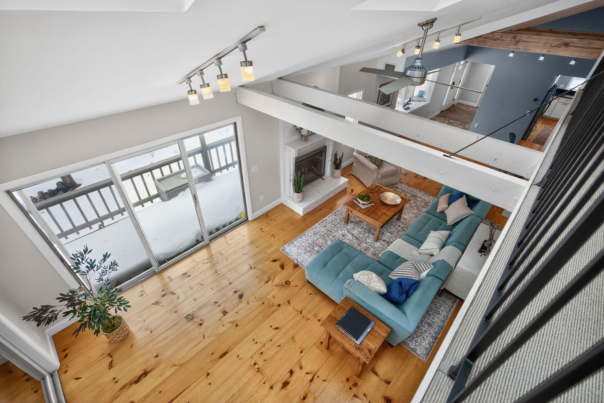 345 Cove Road 